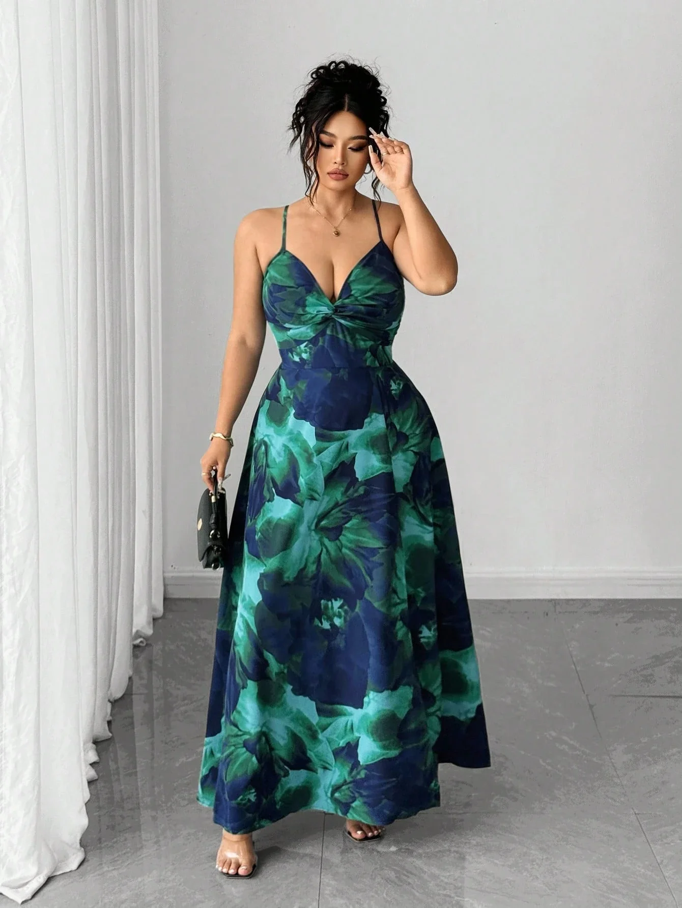 

Plus Size Floral Print Twist Front Slit Maxi Dress For Vacation And Dates