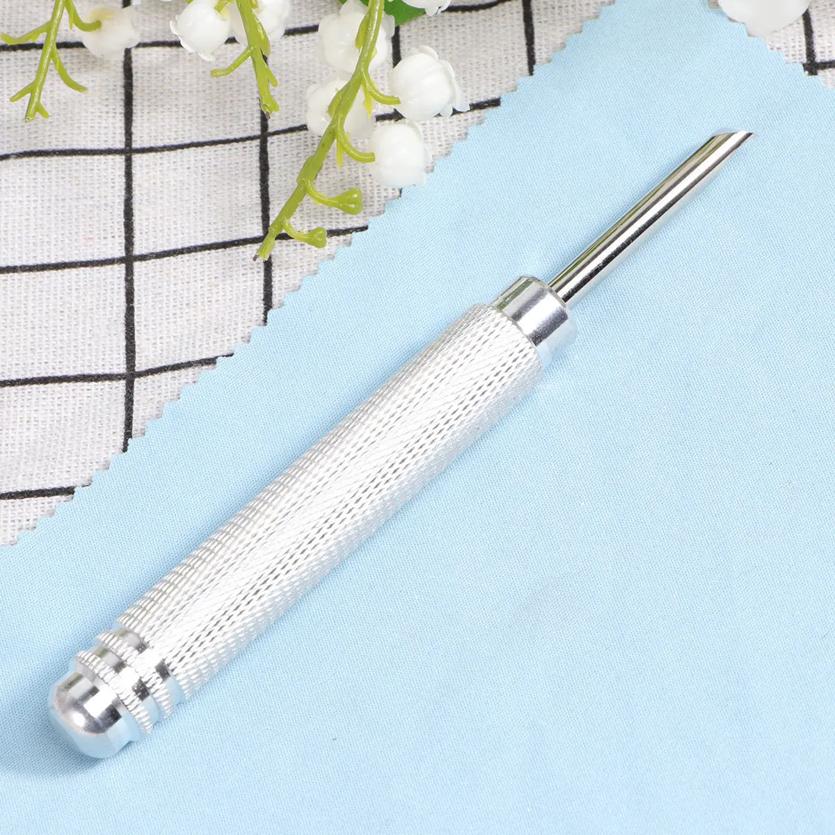 

Metal Watch Back Cover Opener with Anti-Slip Handle for Safe and Easy Removal Pry Tool for Watch Repair Professionals