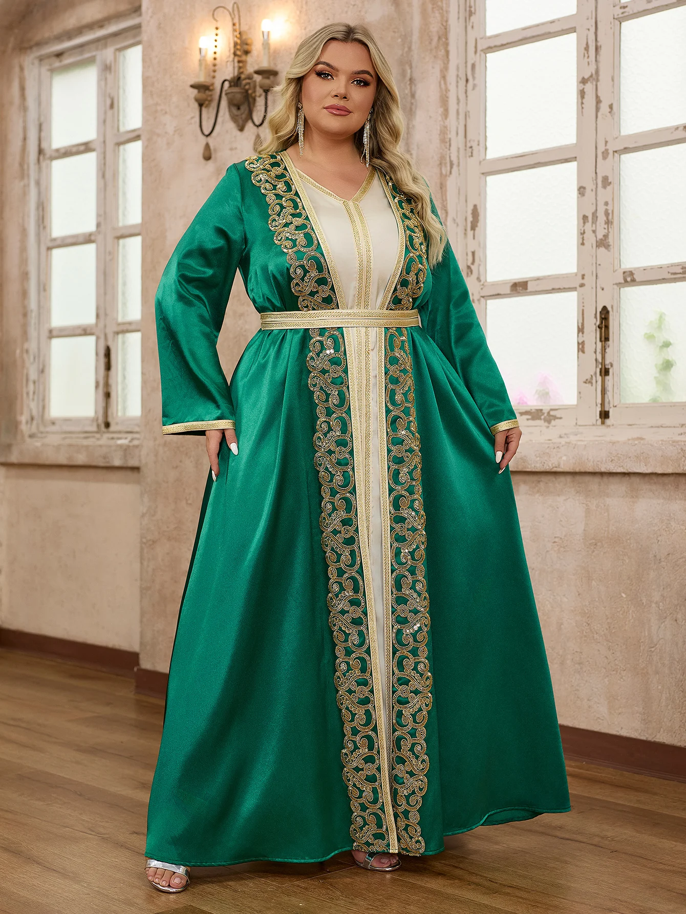 

Plus Size Embroidered Belted Arab Thobe Dress With Printed V-Neck And Long Sleeves For Banquet Party