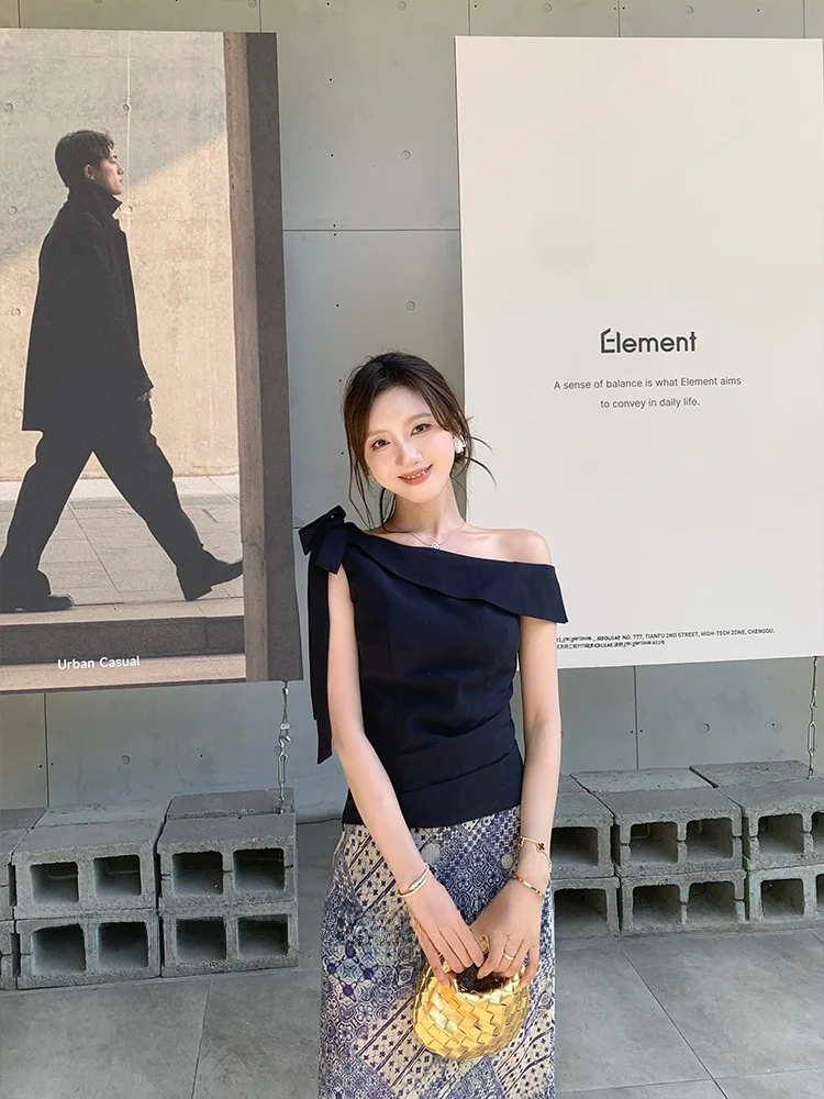 

Ele Sle Tina Fairy Off-oulder Knot Top in Two Colors Women's T-irt Polyester Fabric Summer Collection