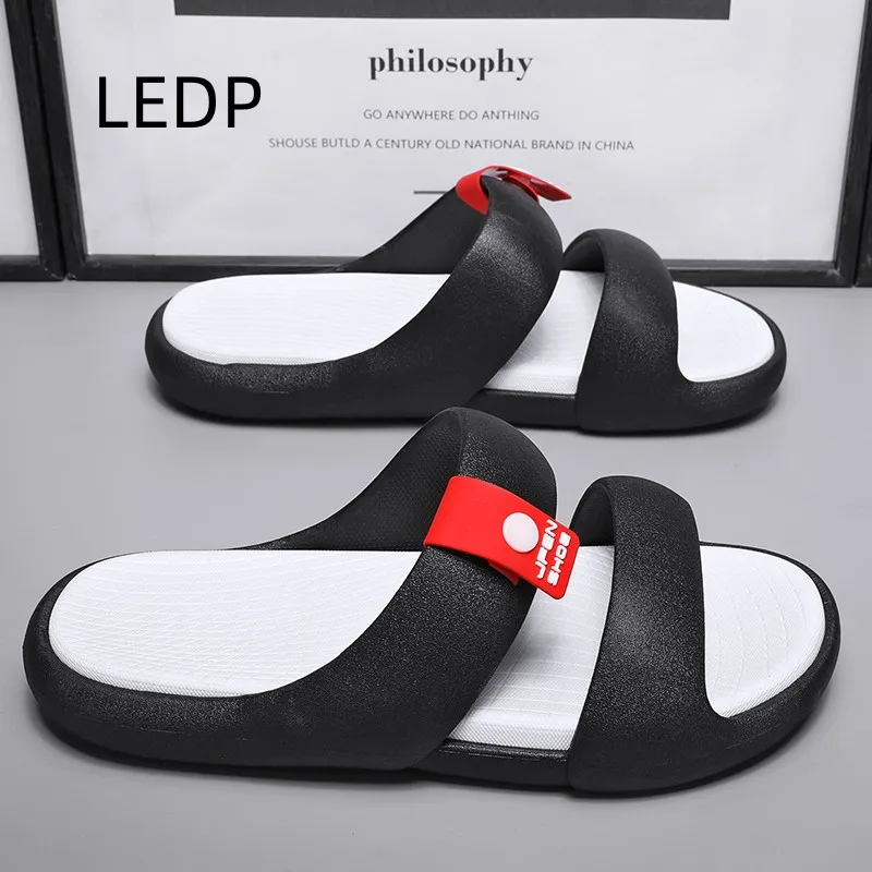 Chinelos dos homens Novo Na Moda Casual Plataforma Sandálias Flip Flop Quatro Estações Praia Chinelos Original Best Sellers Em Produtos