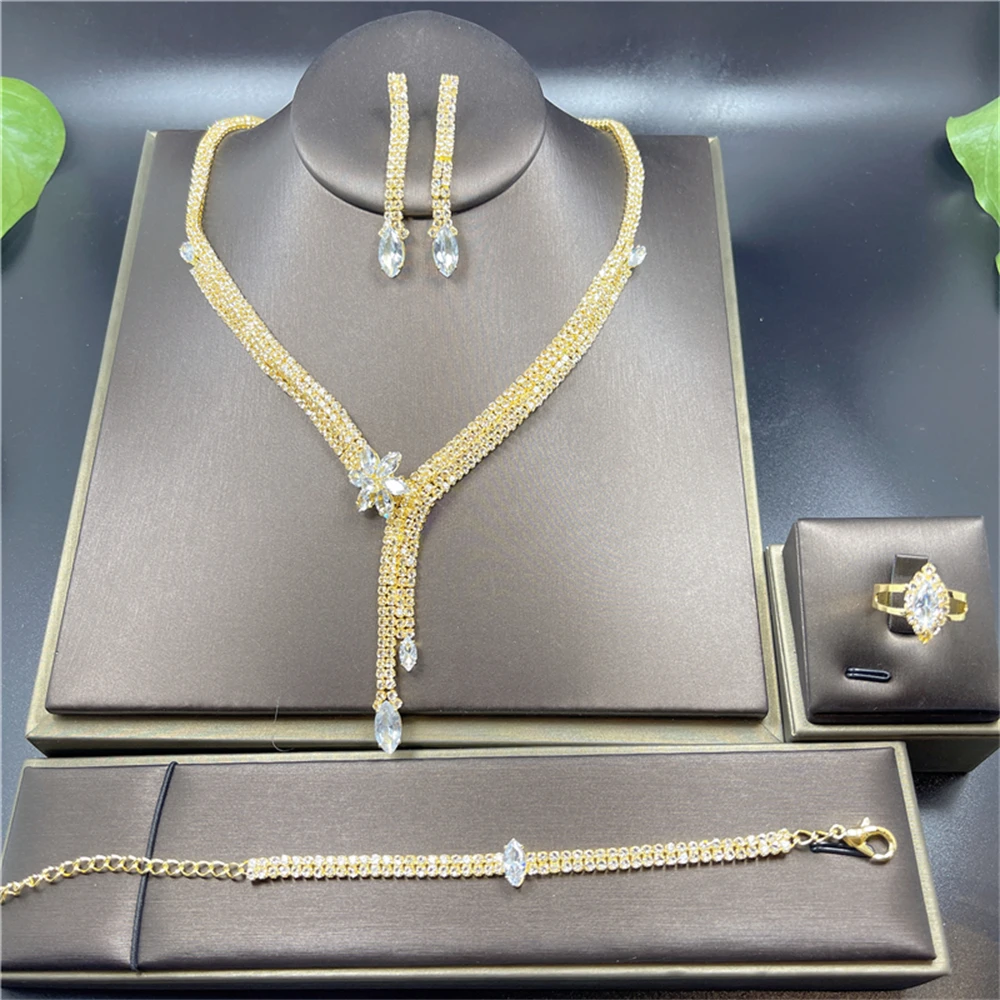 4pc Fashionable Exquisite Rhinestone Necklace Earrings Bracelets Ring Jewelry Set Sparkling Banquet Party Crystal Set Jewelry