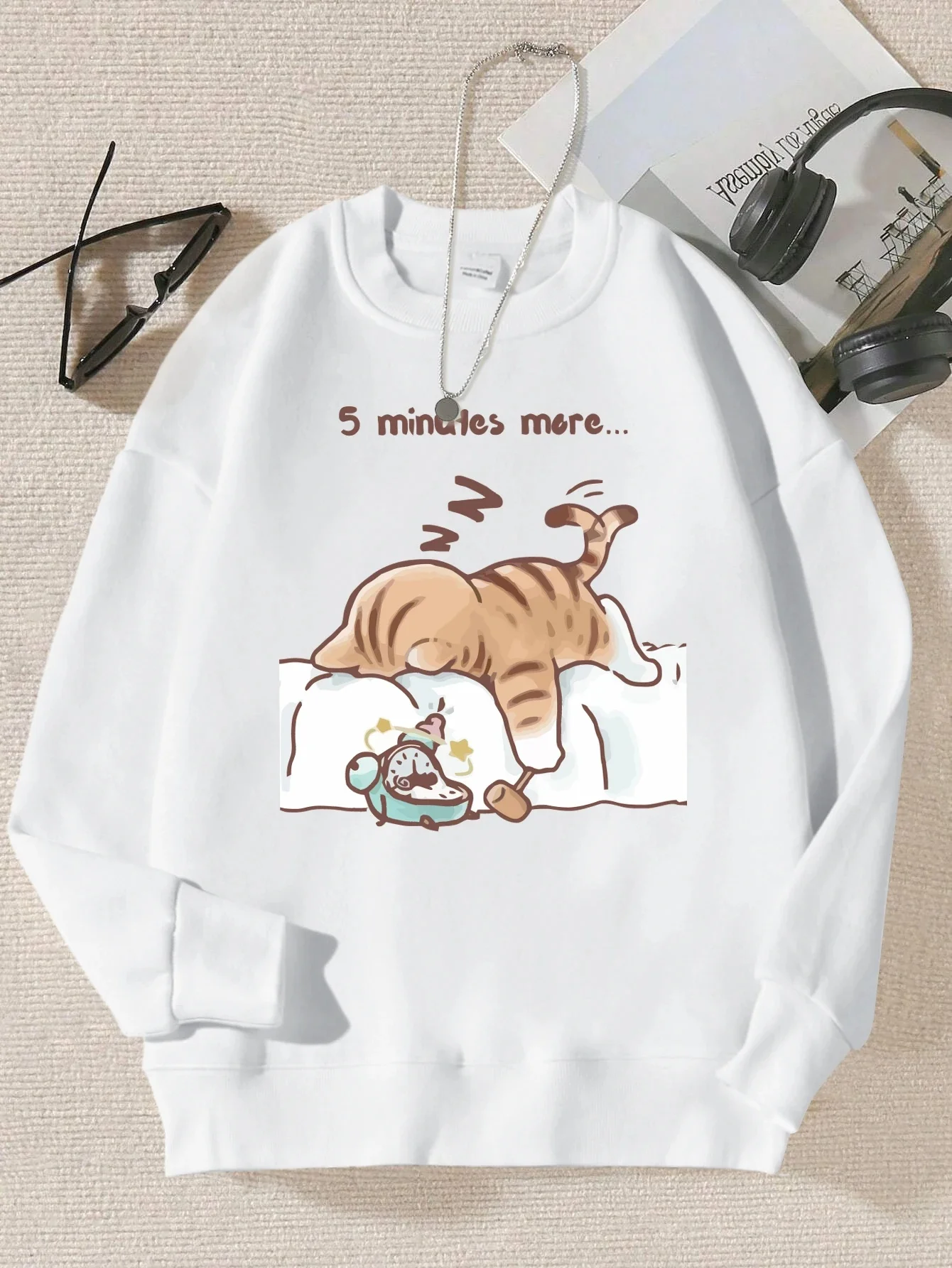 Autumn fun black personality cat wants to sleep for another 5 minutes printed pattern women's casual loose multi-color hoodie