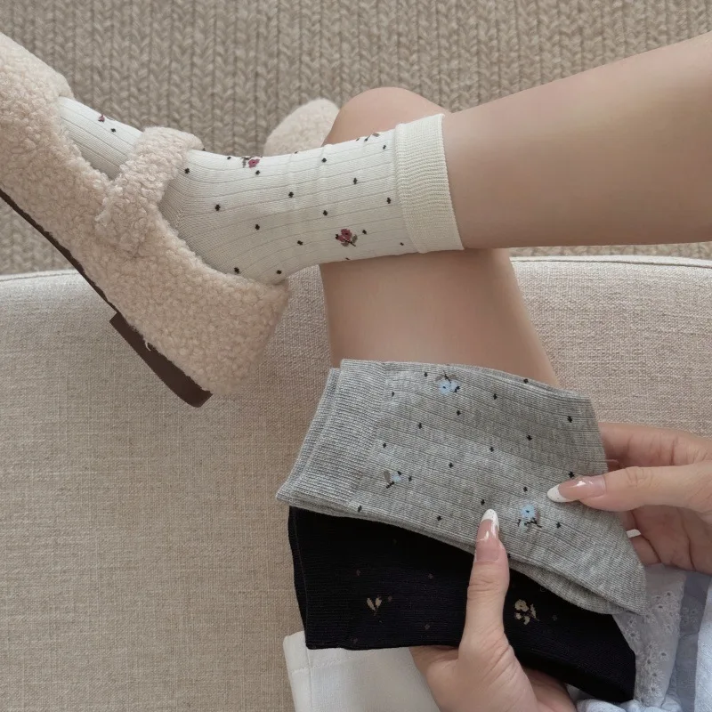

Polka Dot Women Socks Korean Style Flower Print Vintage Middle Tube Socks Women Harajuku Retro Streetwear Elastic Long Socks Sox
