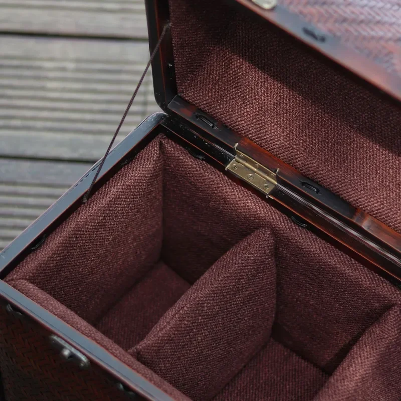 Vintage Bamboo Woven Tea Storage Box Portable Handbag Chinese Style Retro Suitcase for Puerh Cake Collection Elegant Gift