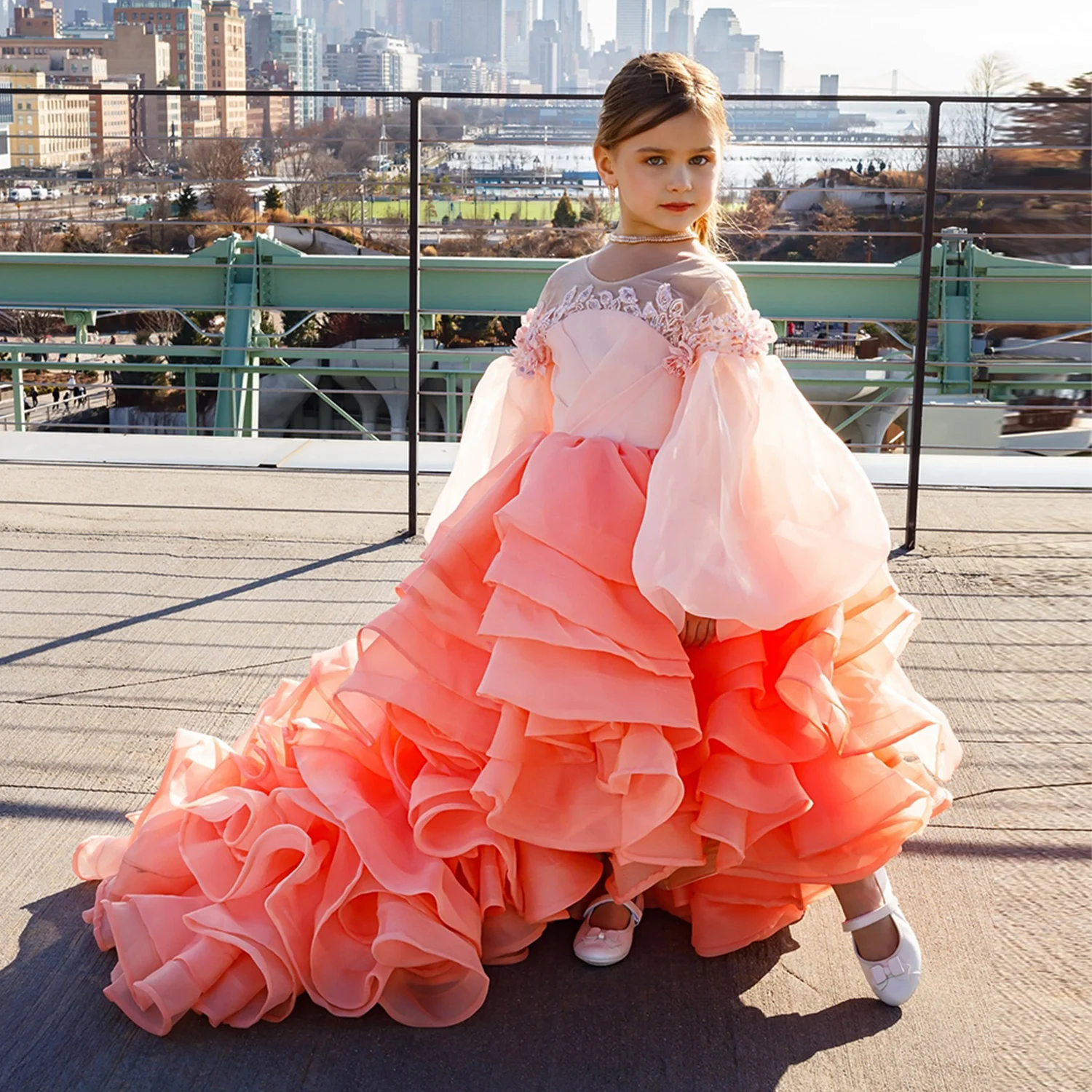 

Gorgeous Ruffles High Low Flower Girl Dress Lace Appliques Trumpet Long Sleevs Girls Package Dress Blush Pink Coral Party Dress