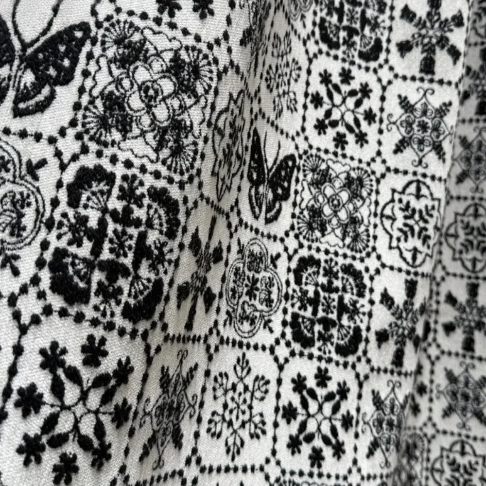 

Новые французские хлопковые плотные шторы в стиле ретро, элитный светильник для спальни, роскошный элитный маленький ароматный стиль, черный и белый