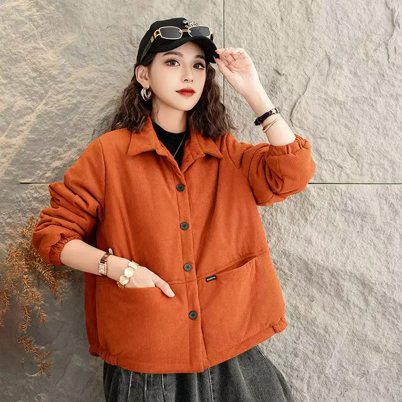 2025 جديد تنوعا رقيقة سترة قطن لخريف/شتاء المرأة فضفاضة عادية بلون القطن معطف دافئ الإناث قصيرة أبلى