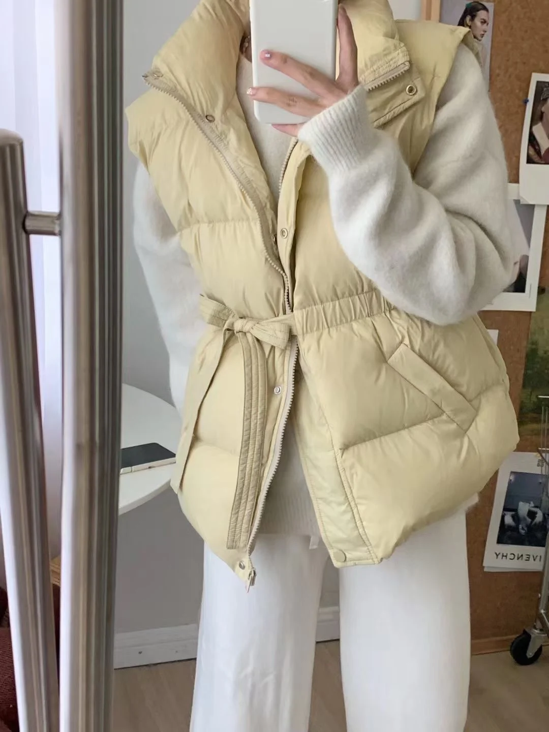 Ultra Light Down Vest Sleeveless Jackets for Women Winter Korean Winter Warm 90% White Duck Down Coat Belt Waistcoat for Female