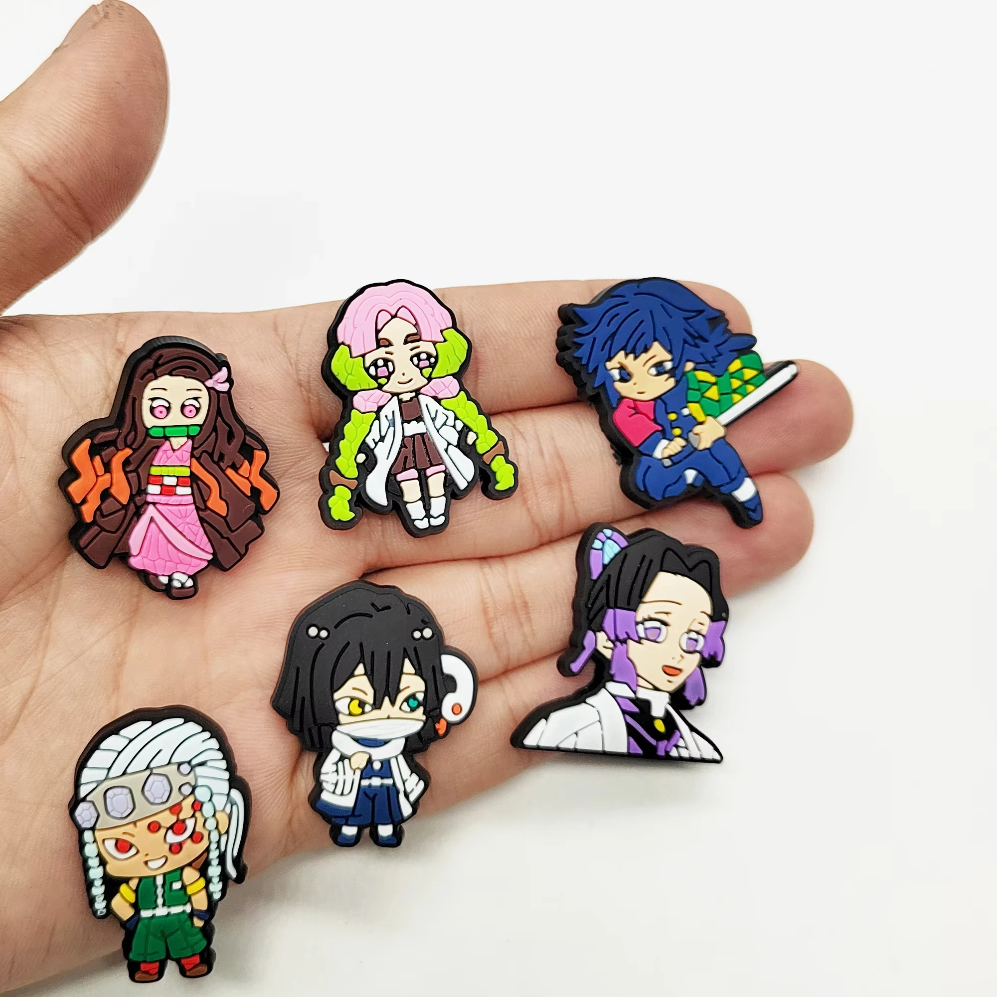 28개입 귀멸의 칼날 PVC 가을 겨울 신발 장식 만화 헤어드 워리어 샌들 장식 어린이 소년 파티 크리스마스 선물