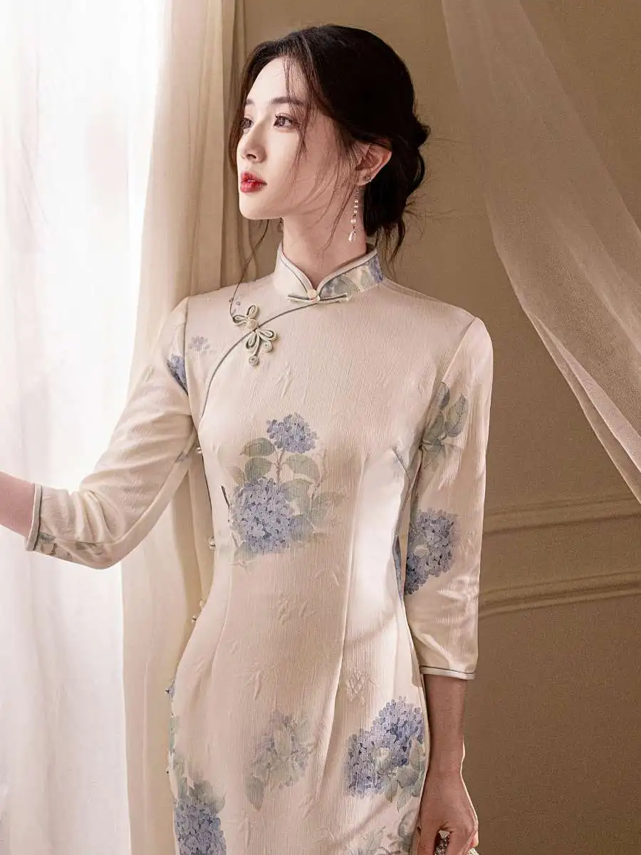 فستان تشيباو طويل للفتيات بنقشة الزهور، إصدار جديد للخريف، ملابس يومية محسنة، زي أنيق للسيدات