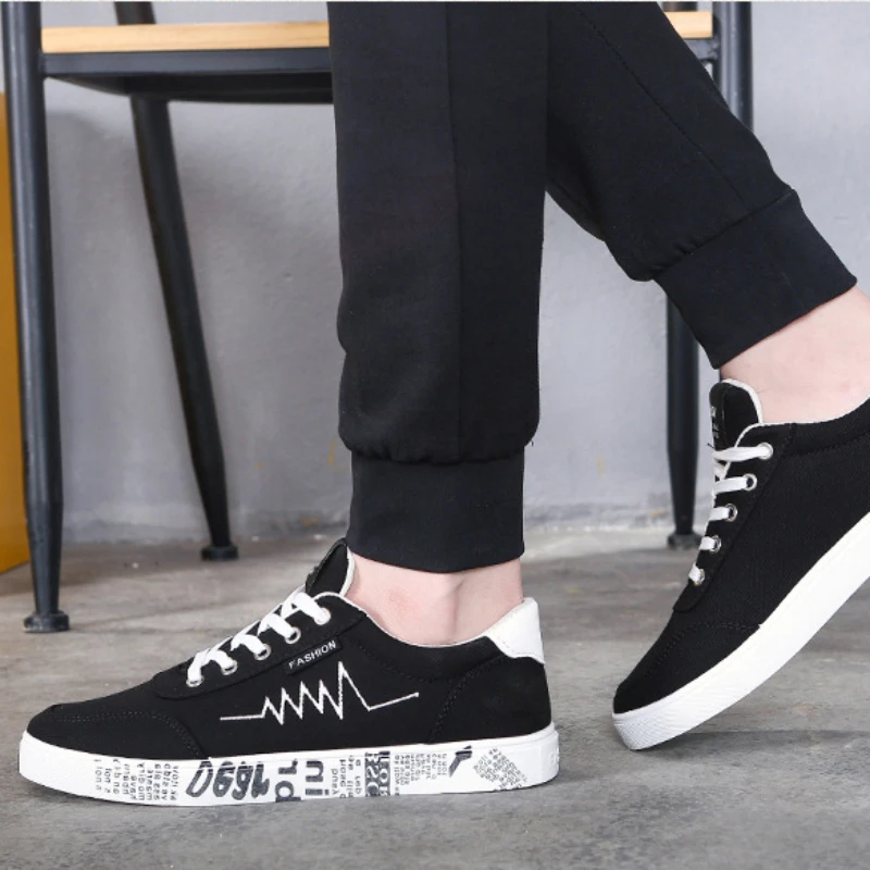 Graffiti Canvas Shoes Men\'s Breathable Flat Casual Shoes 2024 Outdoor Comfortable Mens Sneakers New Student Shoe Zapatos Hombre