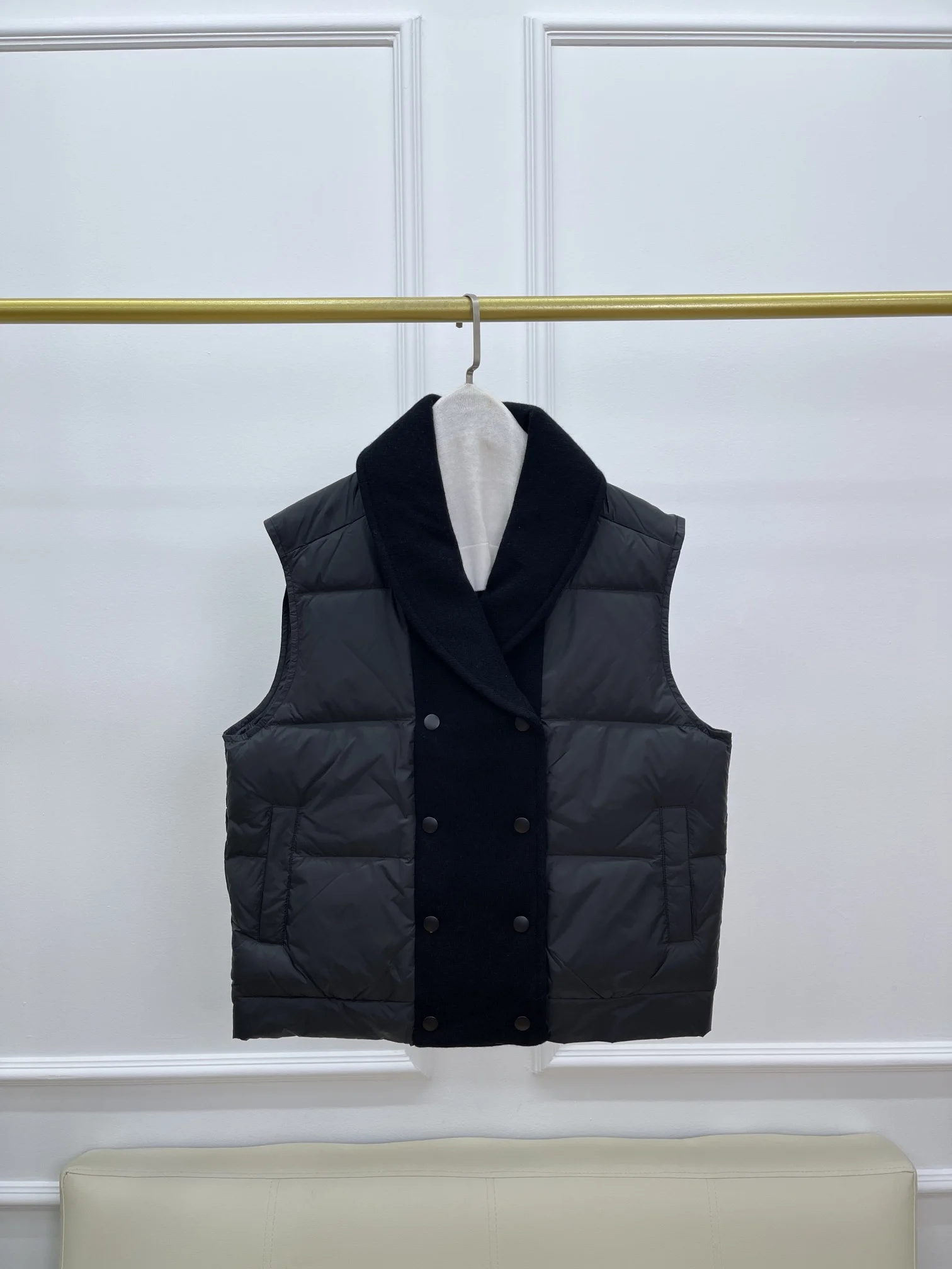 

High-Quality Cashmere Knitted Collar Stitching White Goose Down Sleeveless Vest Thin Waistcoat For Women