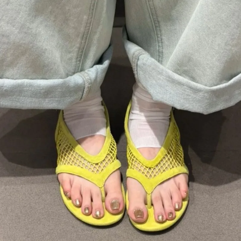 2026 Fishnet Cutout Herringbone Toe Clip Women's Sandals Lightweight Flat Beach Shoes