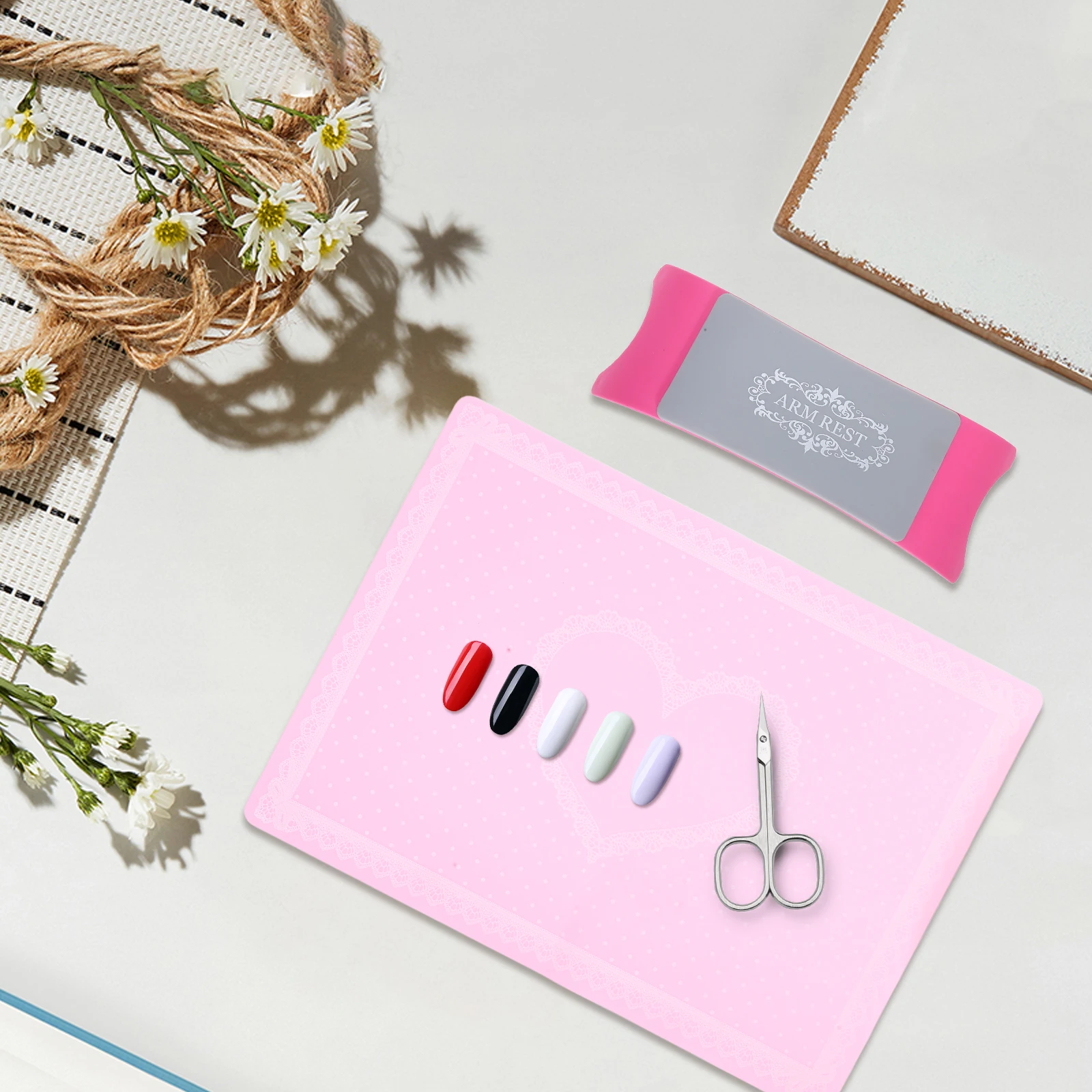 

Профессиональный набор подставок для рук для ногтей, розовое сердце, подушка для маникюра, подушка для рук, поддержка твердого запястья, удобное использование, легко прозрачная