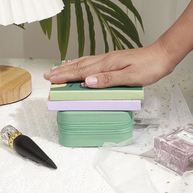 Creative and portable jewelry storage box