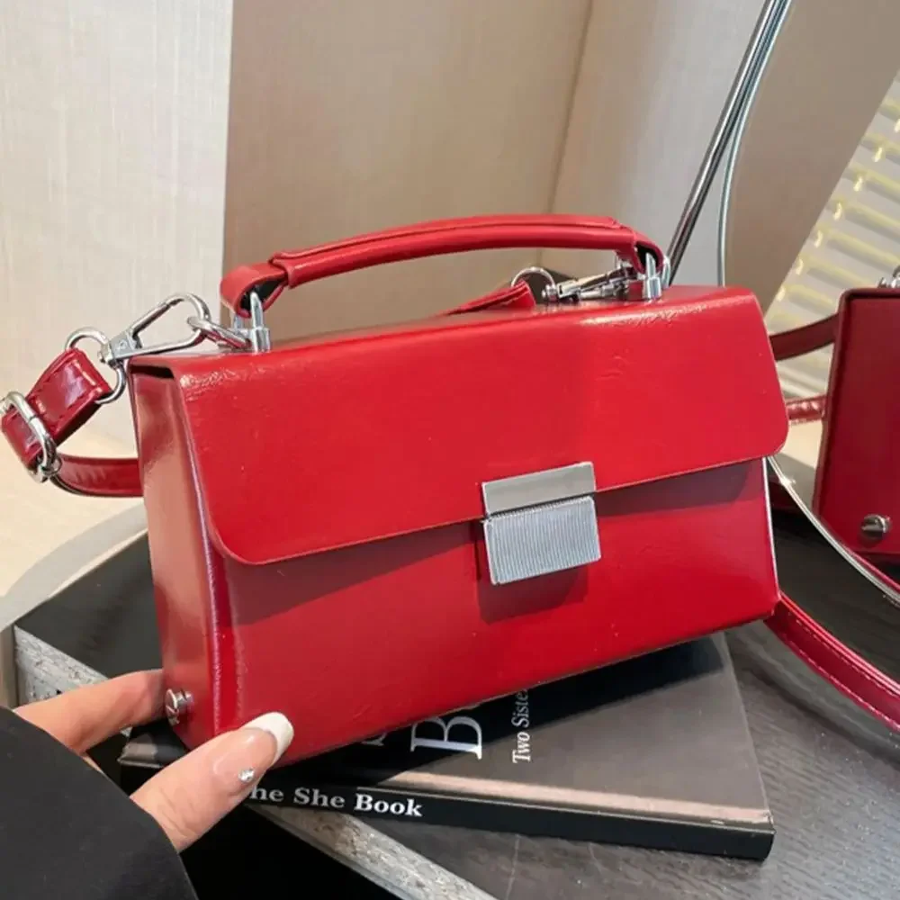 

Advanced Texture Retro Small Square Bag For Women 2025 New Popular Versatile Crossbody Bag Fashion Flip Cover Handbag