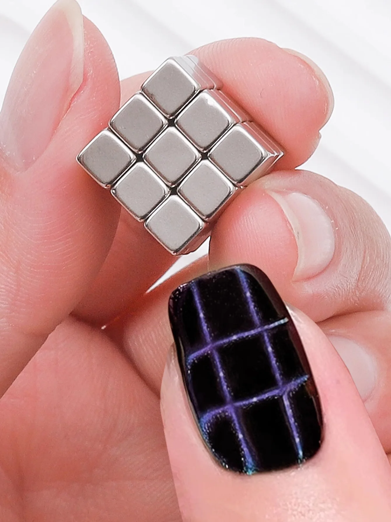 Magnete per cubo per unghie multifunzionale 2024 Nuovo occhio di gatto Speciale potente pietra magnetica in ferro Strumento professionale per nail art