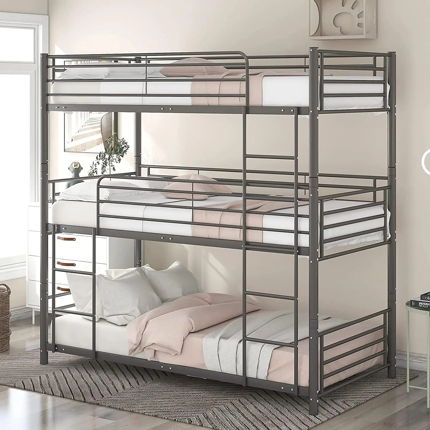 Woonmeubilair Stalen tweeling Bedframe Slaapkamer Drieperstapelbed Hotelslaapzaal metaal Queensize driepersoonsbed met ladder