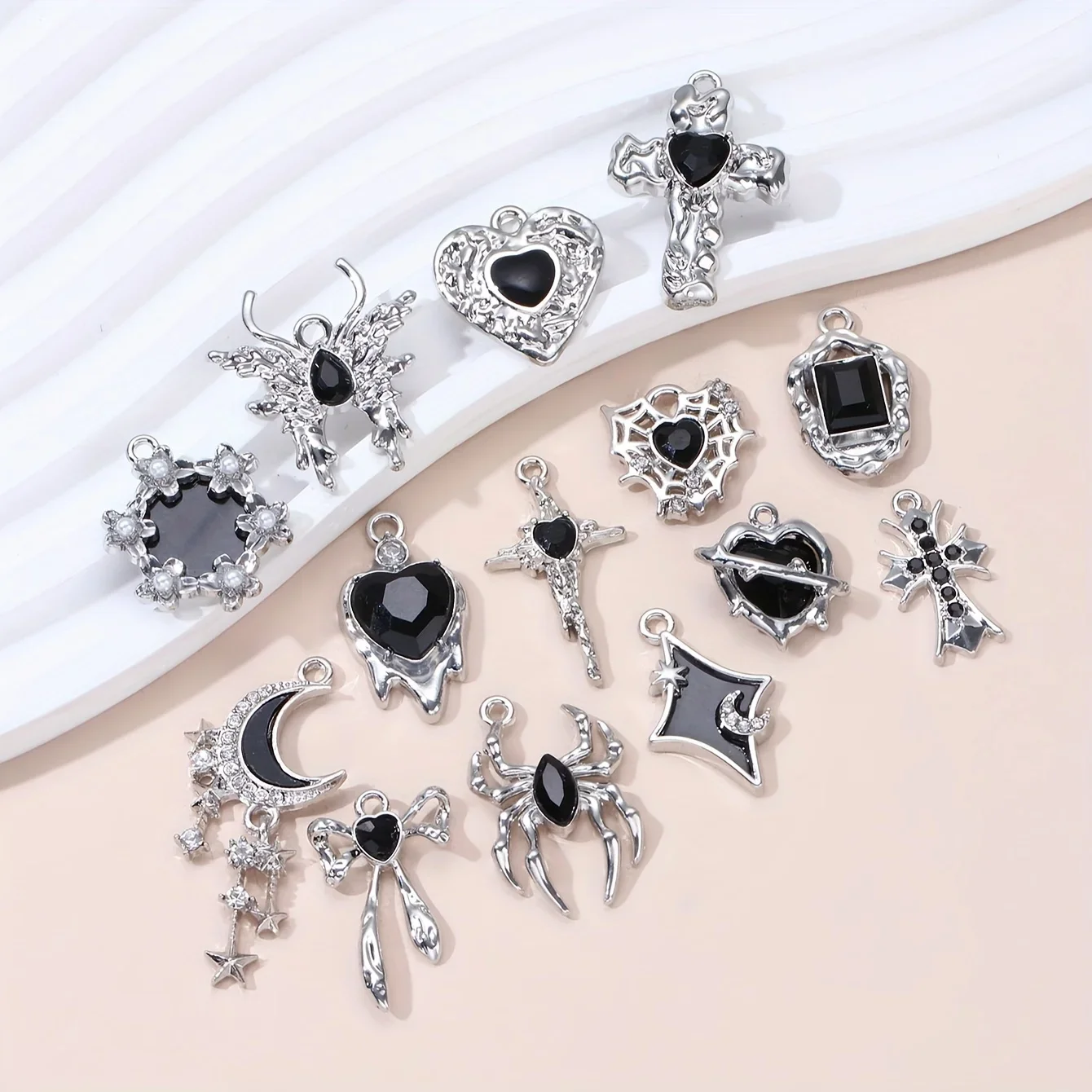 5pcs New Moon Star Enamel Charms Random Mix Dark Y2K Fashion Style Pendants For Making Handmade DIY Jewelry Accessories Necklace