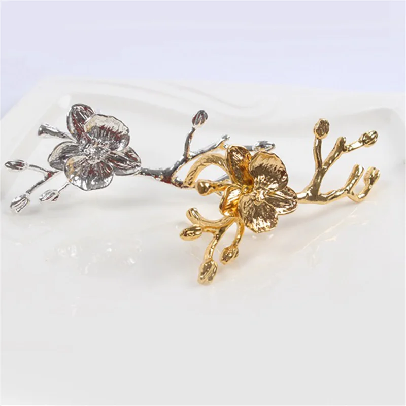 

ATE5-Plum Blossom Branch Design Napkin Holder Napkin Ring Western Towel Ring Hotel Table Decoration Set Of 12-Gold
