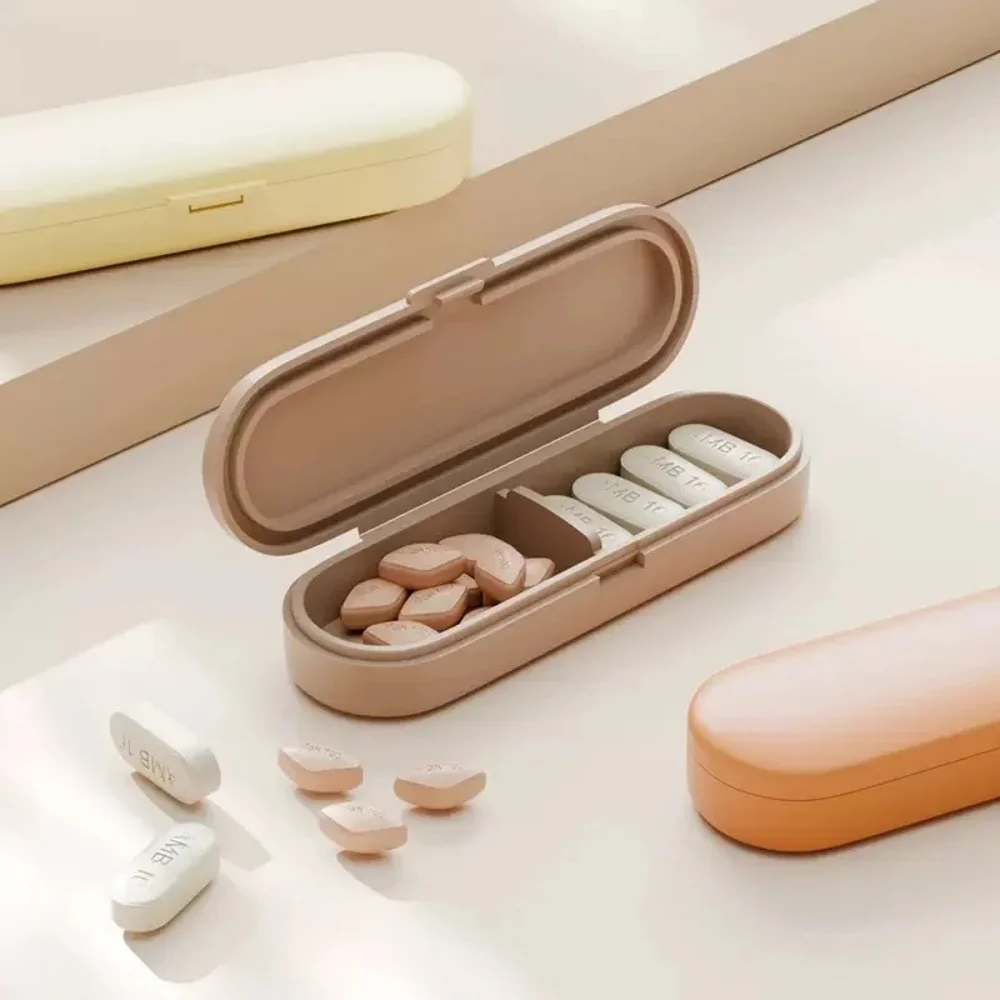 Portable Small Medicine Box Magnetic Pill Storage Box Dispensing Box Sealed Dust-Proof And Moisture-Proof For Home And Travel