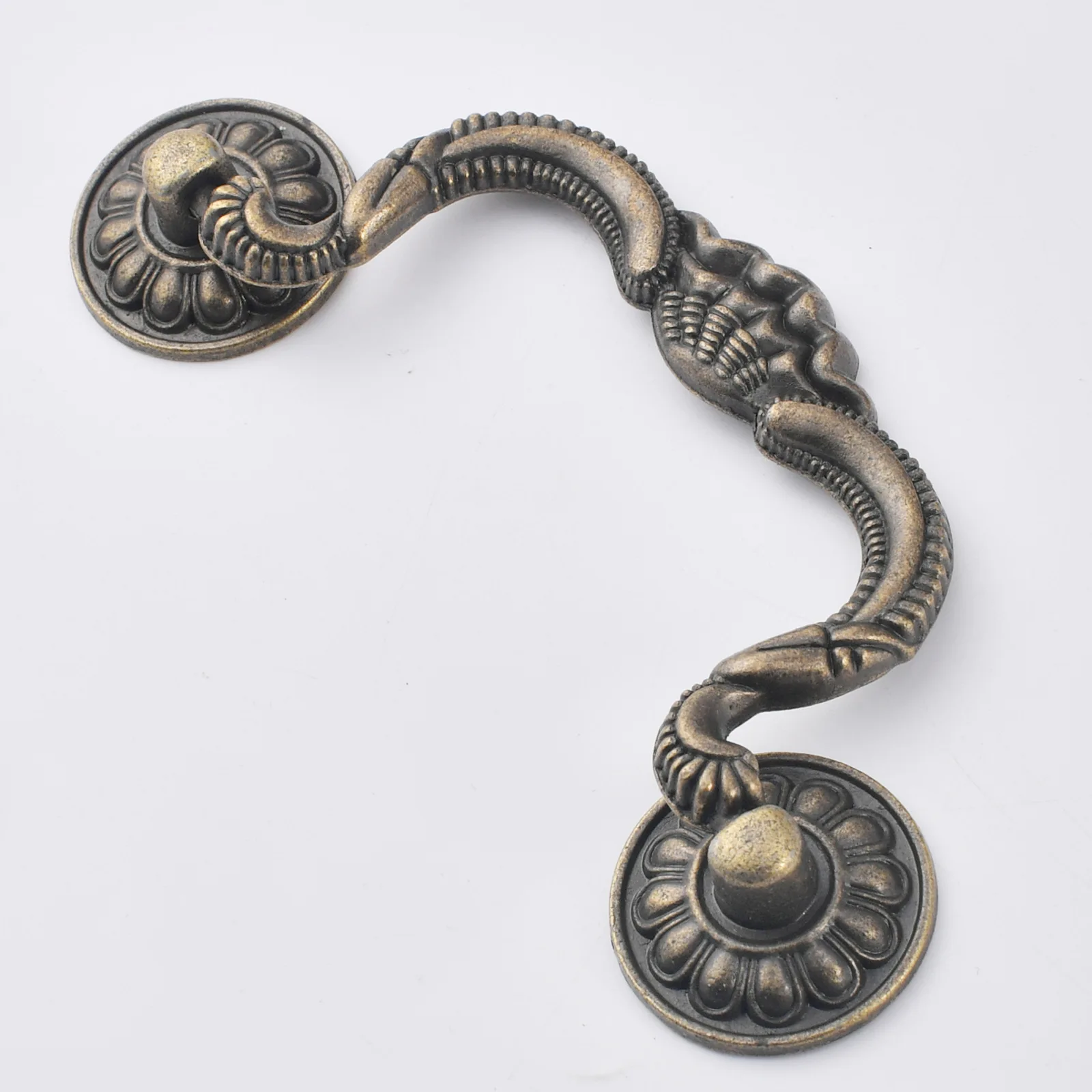 European Retro Antique Alloy Home Improvement Hardware Drawer Cabinet Door Handle Hole Distance 99mm