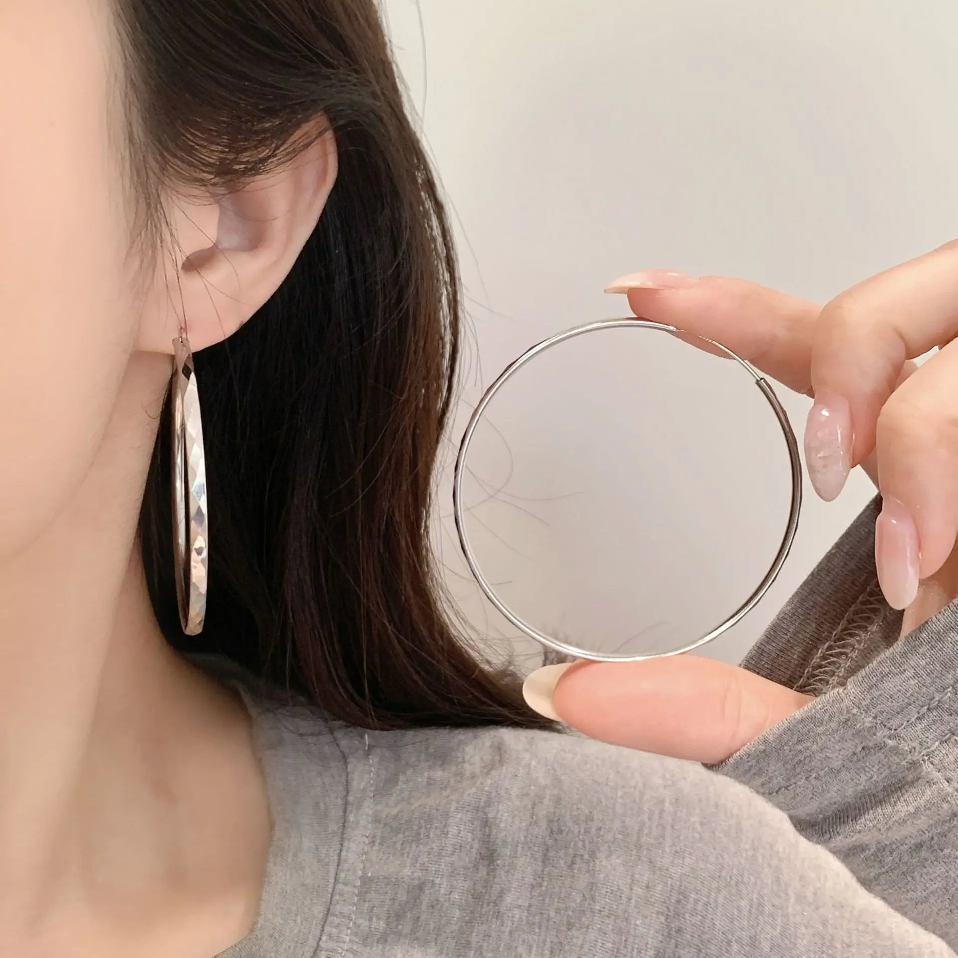 

PANJBJ 925 Sterling Silver Geometry Earrings For Women Fashion Classic Texture Exaggeration Punk Design Jewelry Gift Wholesale