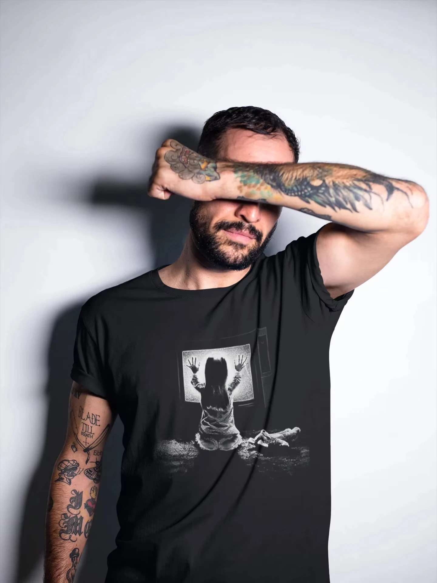 Ghost-Exorcising T-Shirt - Men's Retro TV Scene Classic 1980s Supernatural Horror Movie Fan Art Short-SleevedCasual Summer Shirt
