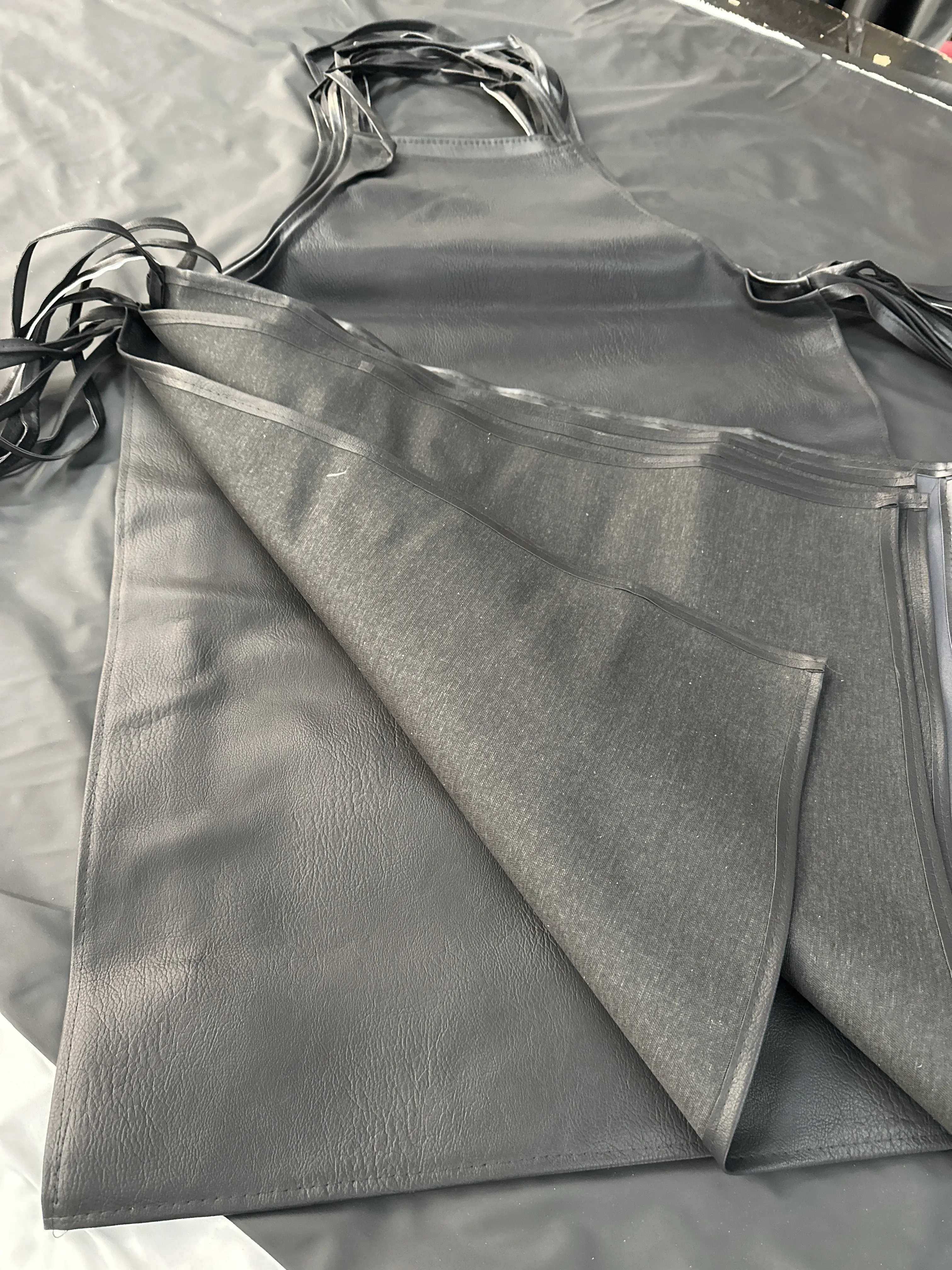 97×65CM Leather Welding Apron Polyurethane Equipments Welder Thermal Insulation Protection Wears Welding Protective Aprons