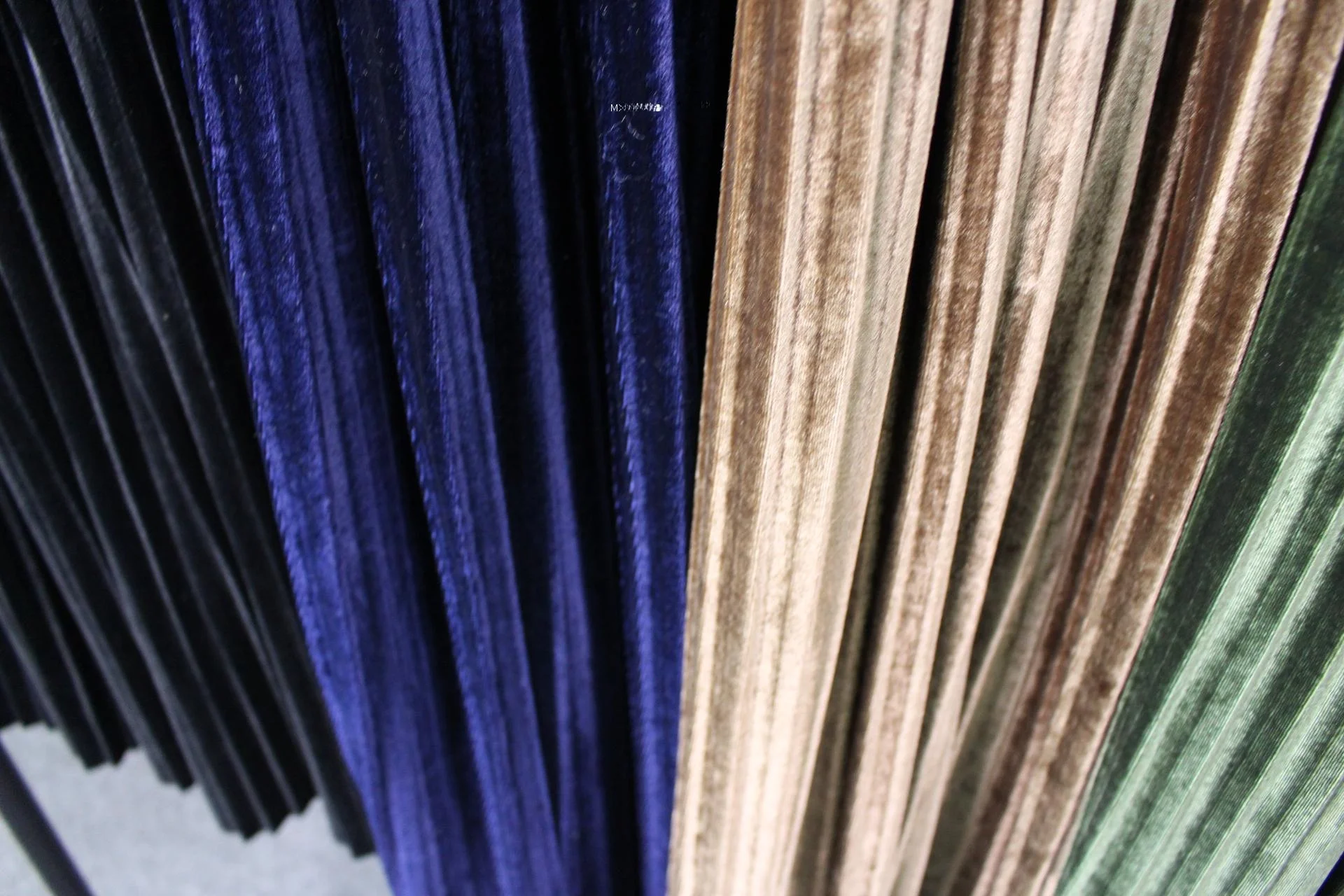 ربيع الخريف 2025 الكورية Sle المخملية ter Dr التخسيس المرأة سترة تنورة طويلة الشق ثوب منتصف طول ألف خط Dr