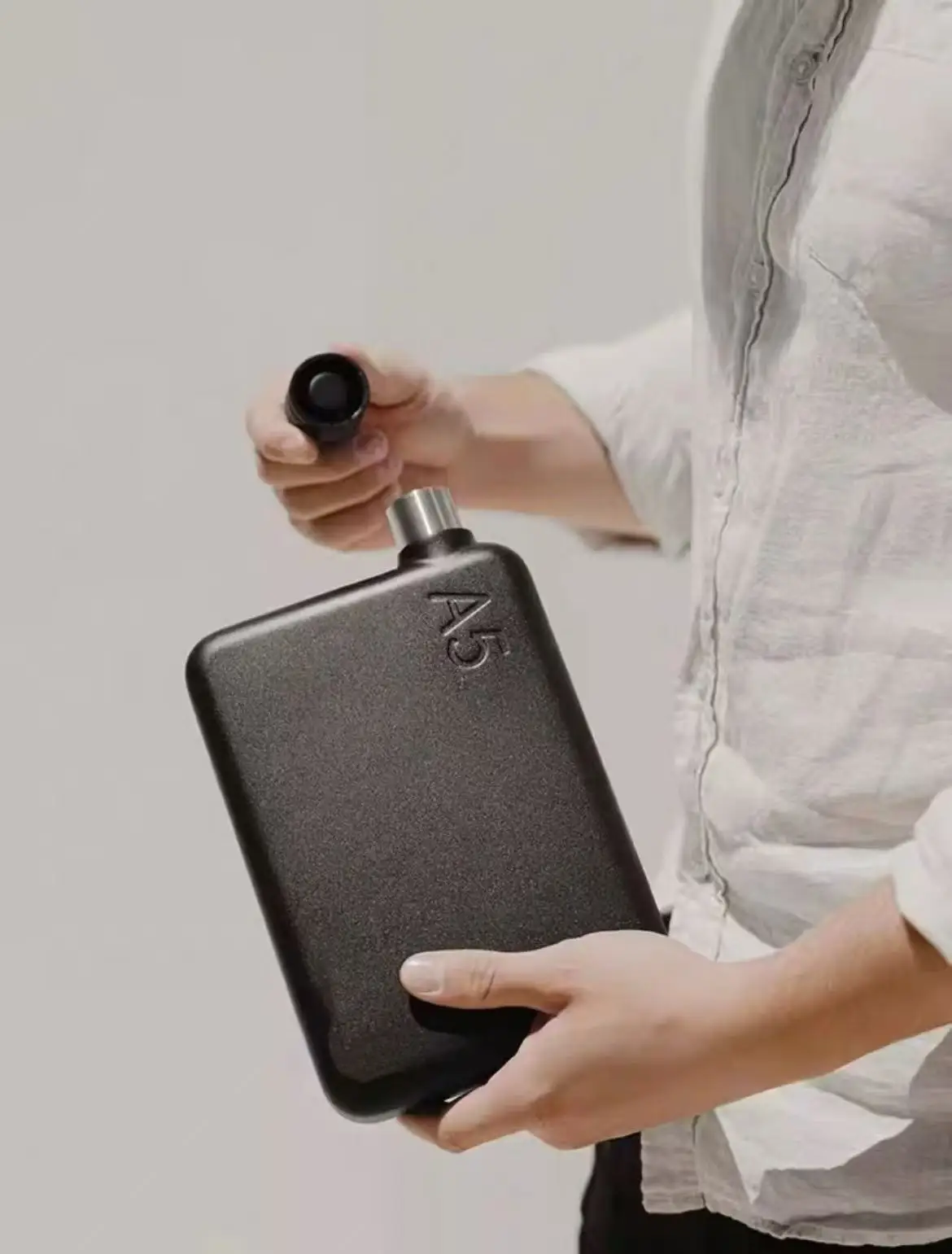 

Металевой чайник Memobottle из нержавеющей стали, плоский портативный спортивный фитнес-путешествия, чашка для воды