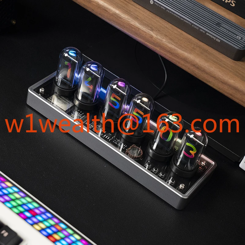 Moderne digitale tafelklok Geek Marvel Tubes IPS Display bureauwekker