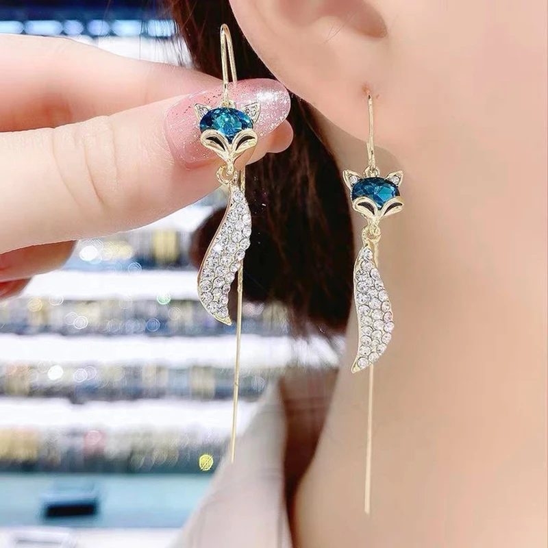 

New Fashion Trend Blue Crystal Fox Leaf Pendant Ear Wire for Women Elegant Personality Temperament Girls Party Jewelry Gift