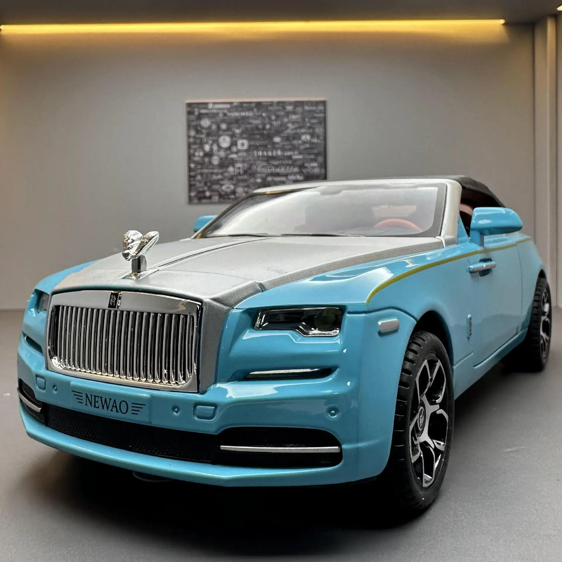 

ENN Alloy Car Model 1:24 Shadow Convertible Pull Back Toy Car with Sound and Light Model Ornament Collection