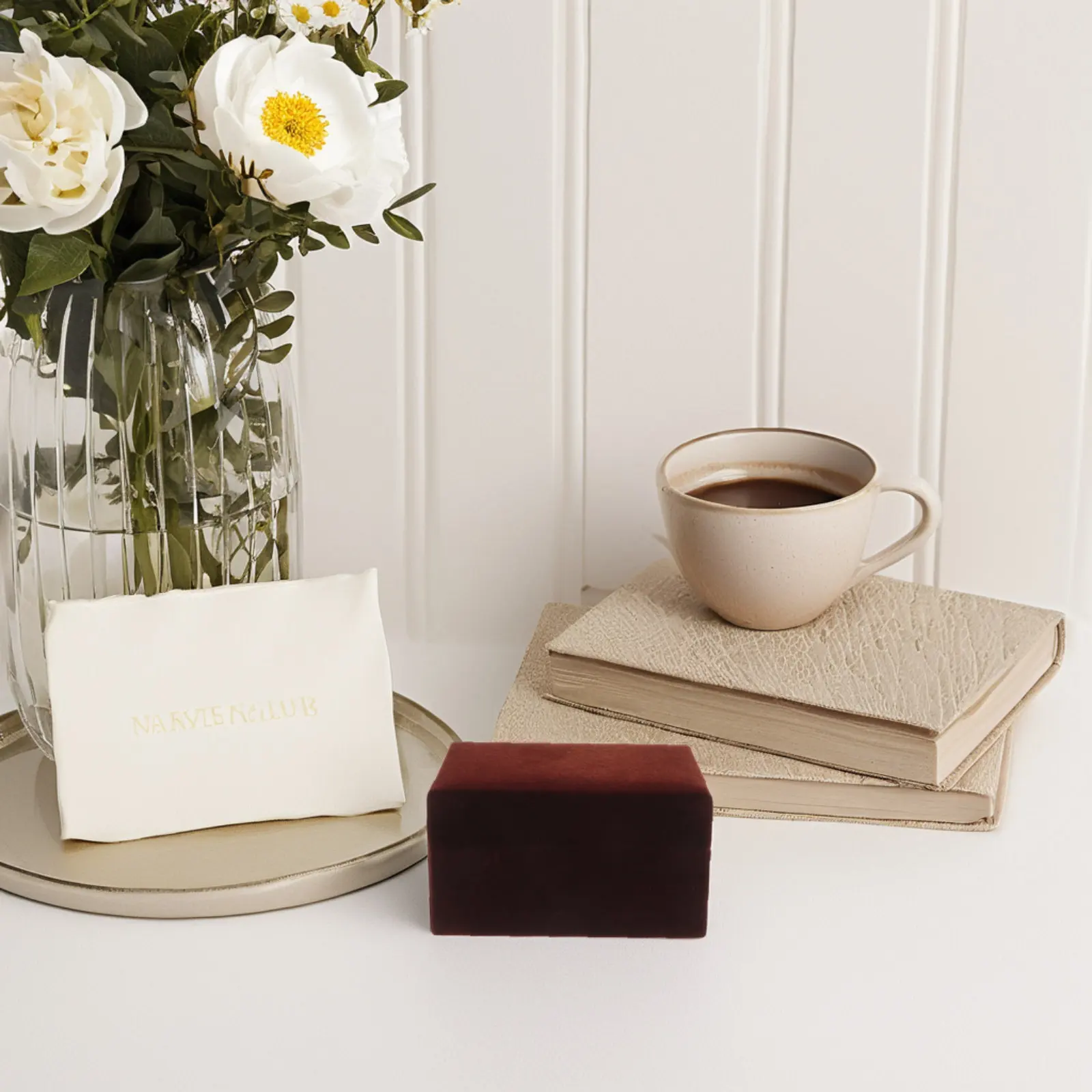 

Small Travel Jewelry Box Organizer Fliptop Design Watch Earring Ring Bracelet Storage Case Jewelry Display Holder