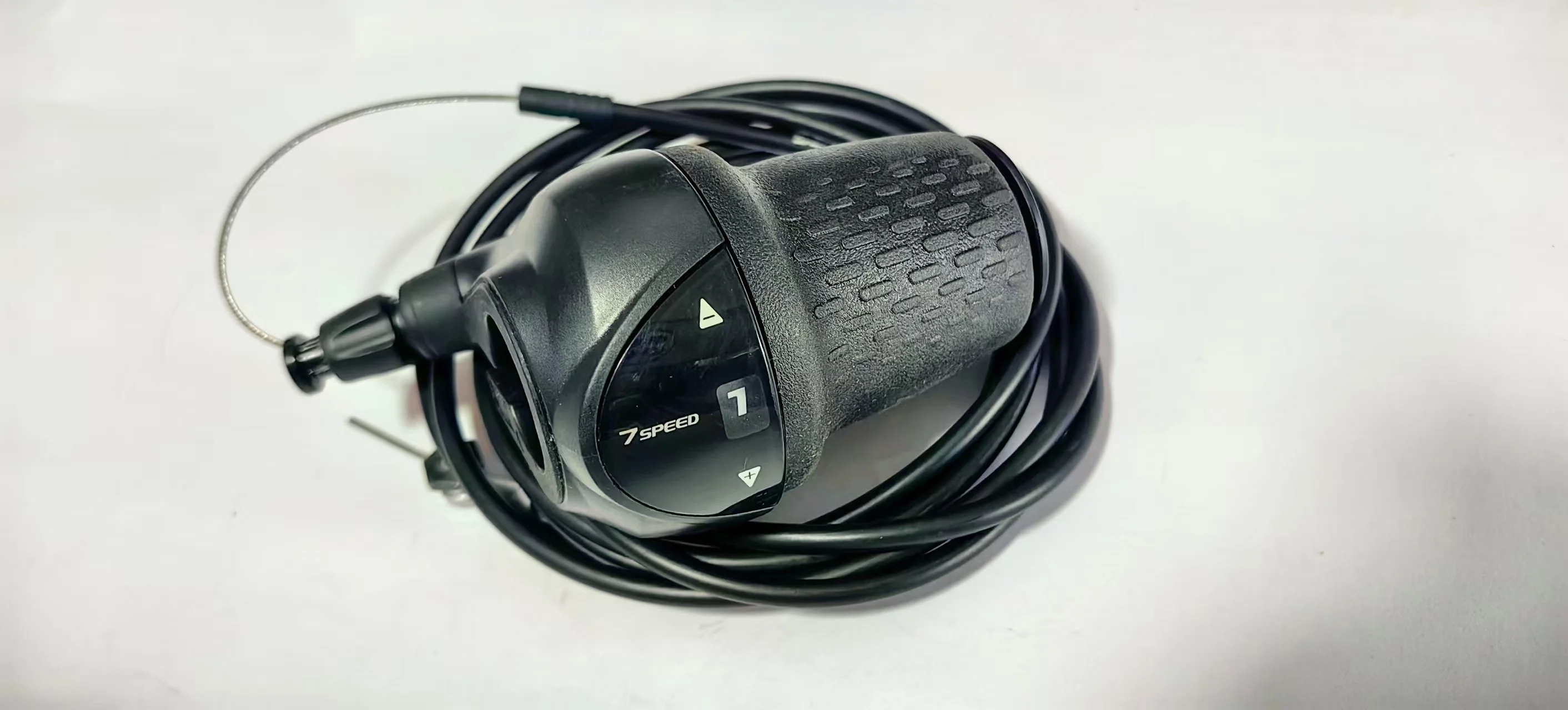 

Nexus 7 Speed Shifter SL-C3000-7 Handle Switch Revo Shifter Bicycle