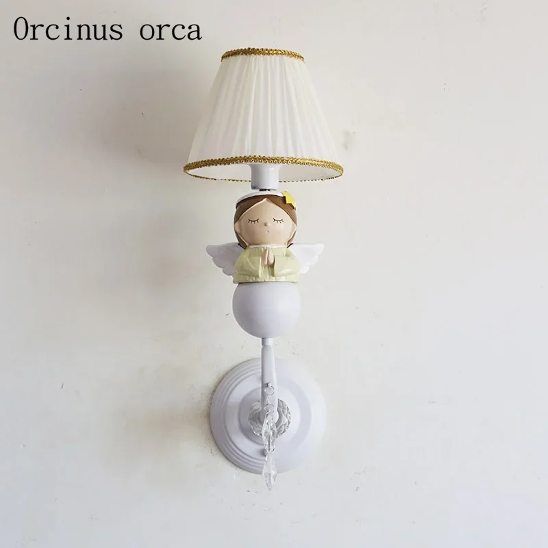 

Cartoon blessing angel wall lamp girl bedroom Princess bedroom children's room lamp American garden doll crystal wall lamp