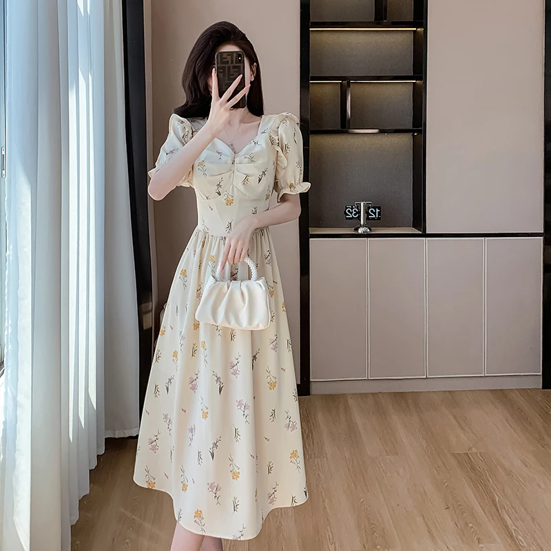 

Summer New Vintage Sweet Temperament Dress Women's V-Neck Ruffle Sleeves Waist Closure Slimming Effect Fashion Print Long Skirt