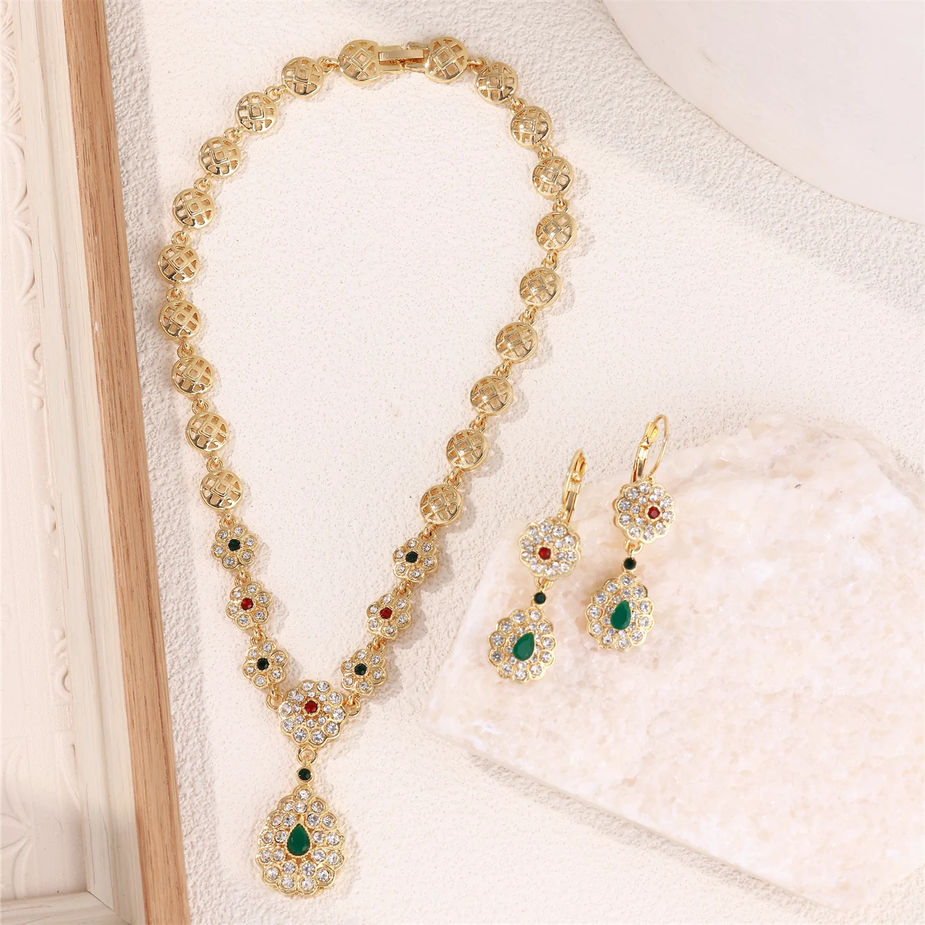 A Necklace Earrings Set Set With Colorful Rhinestone Court Retro Moroccan Fashion Set Necklace