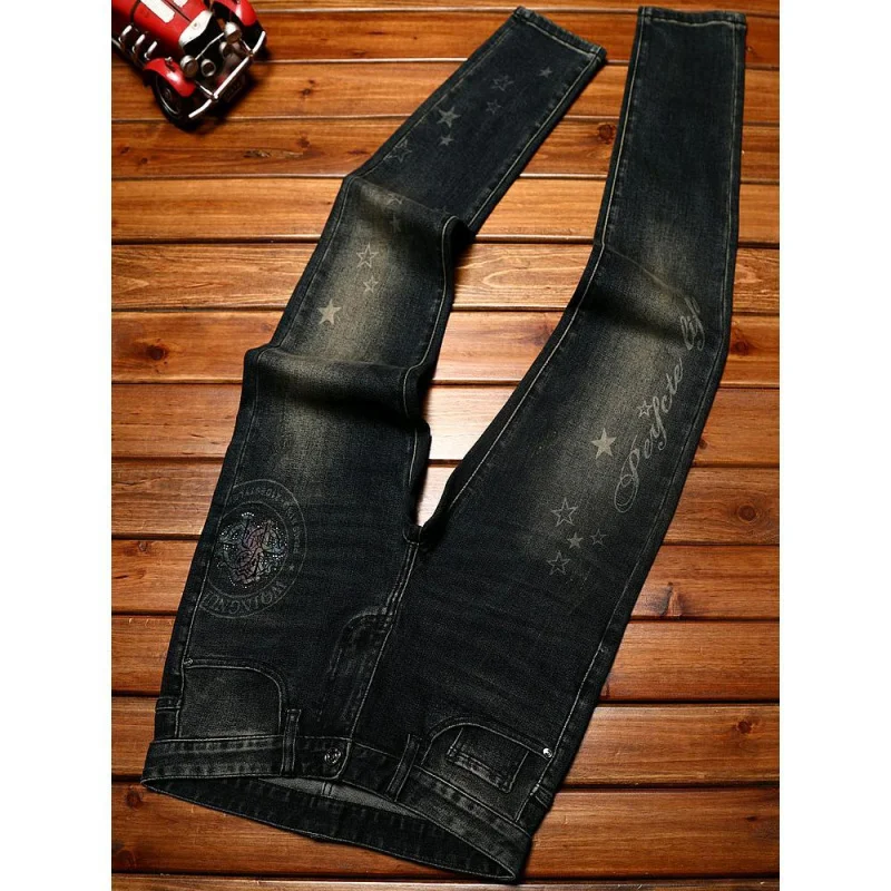 Nuovi jeans stampati di fascia alta per uomo moda leggera di lusso slim fit elastico alla moda versatile tendenza retrò pantaloni casual in denim