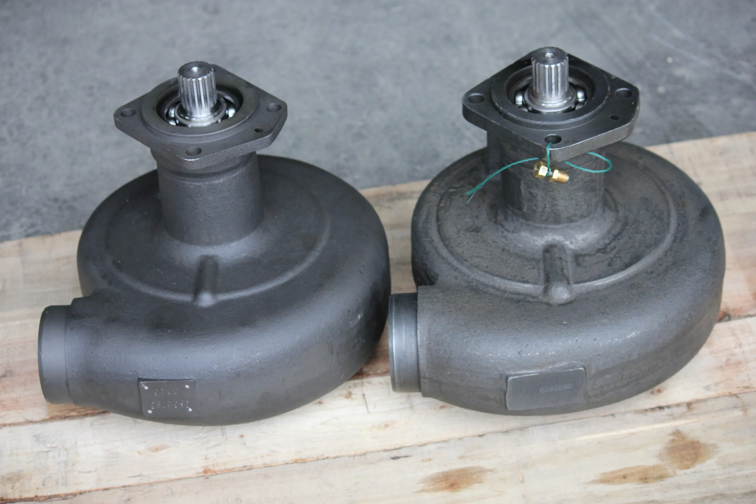 Bomba de agua 4372338 4376119 3634029 3635783   Adecuado para motor cummins KTA38