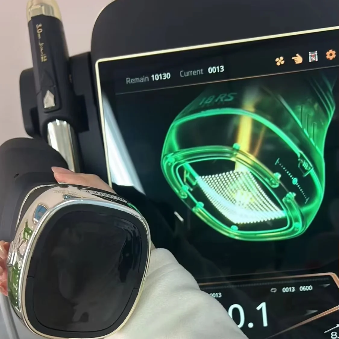 Portable 25D 360 Max Rf Lift Facial Lift Body Lift Skin Firming Anti-aging Skin Rejuvenation Firming Machine Salon.