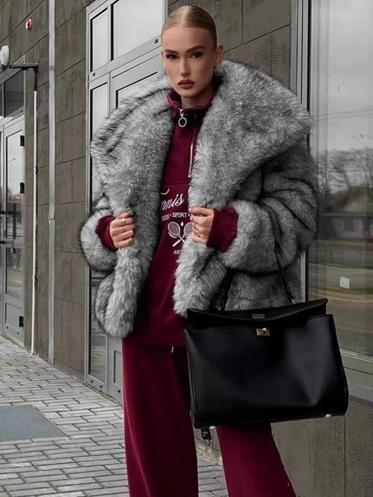 Trendix 2025 Winter New Faux Fur Coat Women Fashion Long Sleeve Oversized Fur Jacket High Street Elegant Warm Outerwear Female