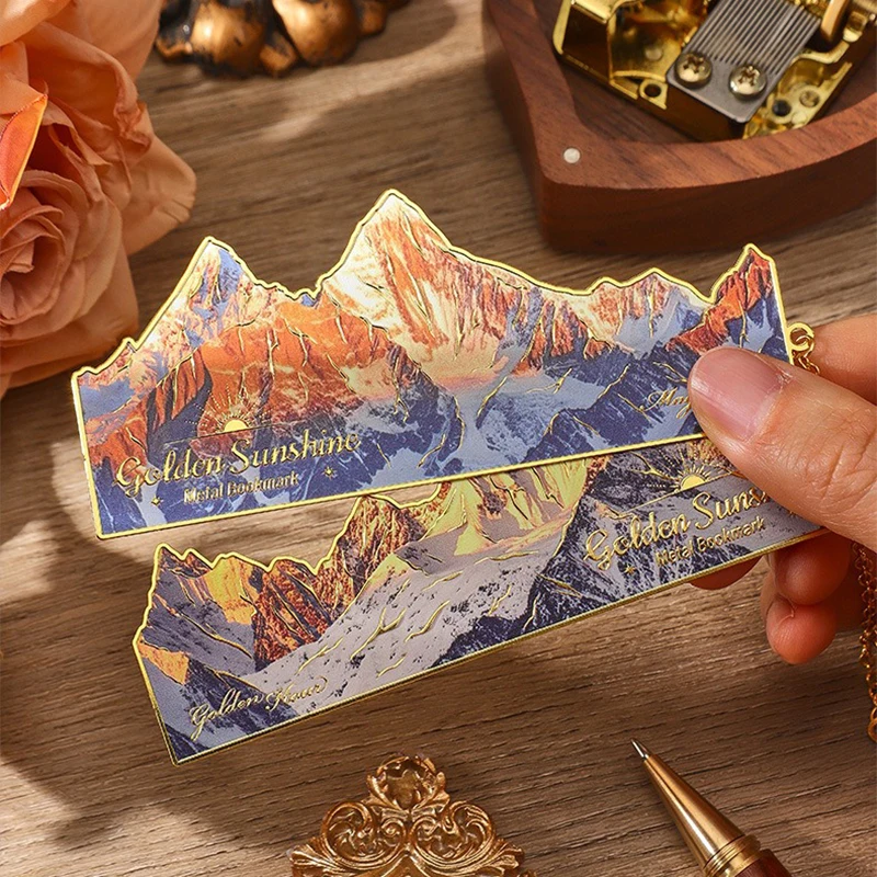 Marque-page en métal doré « Soleil d'or » – Accessoire de lecture de luxe en feuille d'or ajourée – Idée cadeau pour enseignant – Clip littéraire