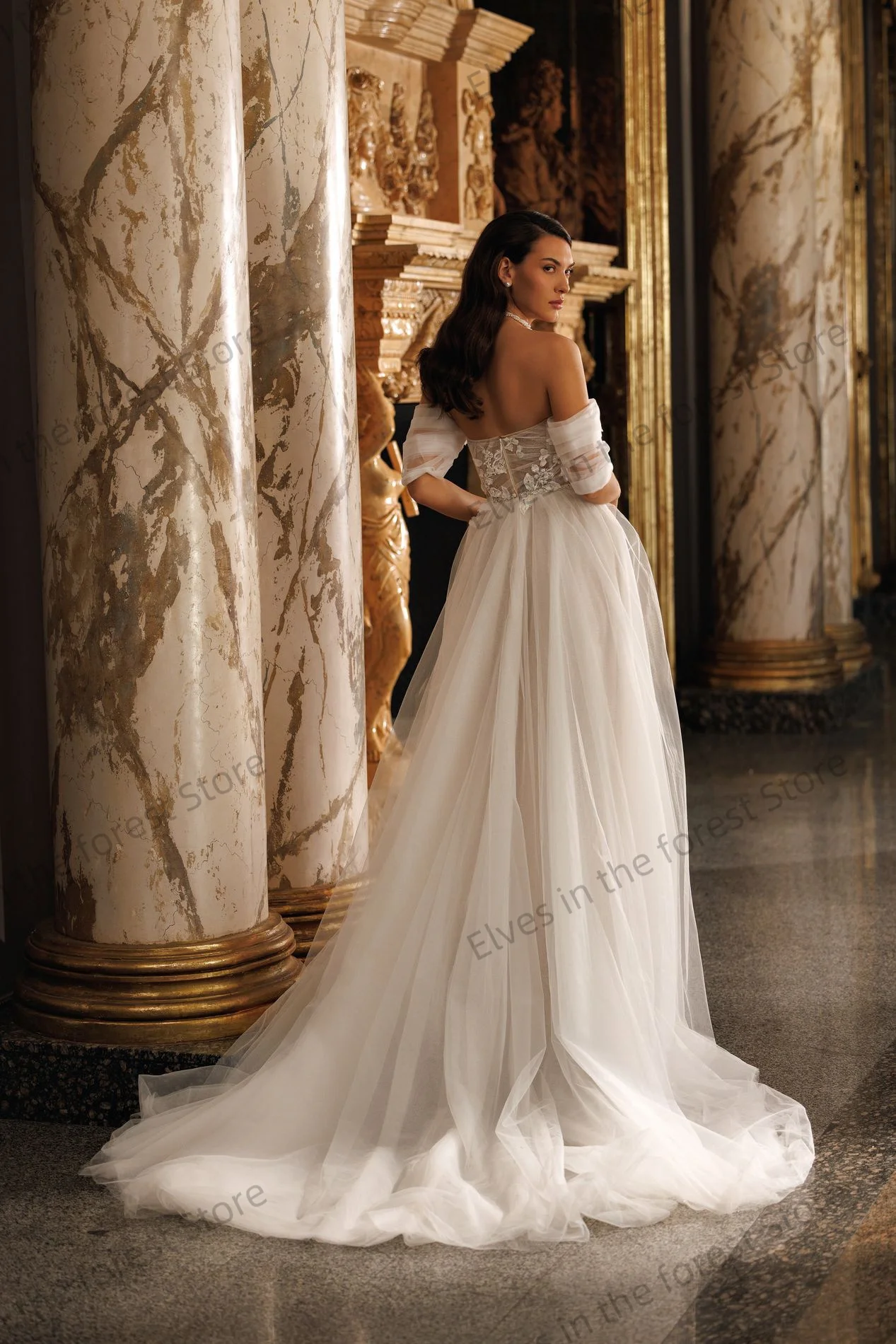 Romantic A Line Wedding Dresses Off Shoulder Lace Appliques Bridal Gowns Charming Long Train Customized Vestidos De Mariee