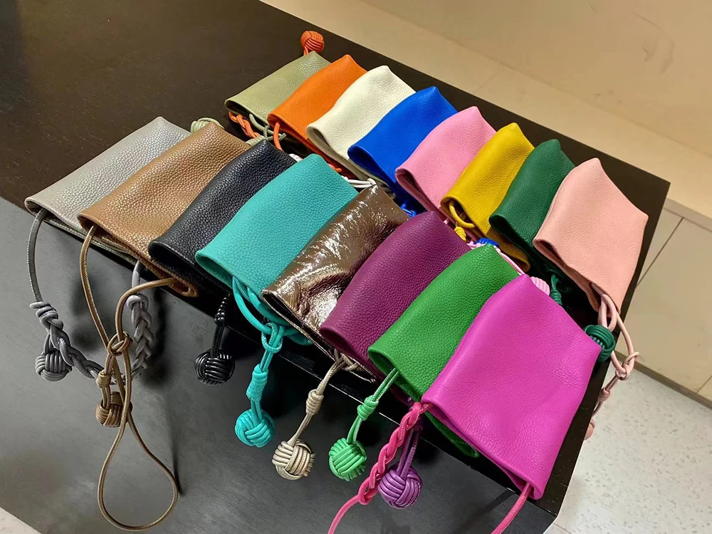 Echt leder kleine Frauen Umhängetasche benutzer definierte Initialen hand gewebte Ball Telefon Schulter tasche personalisieren Name Dame Mini Beutel Geldbörse – Detail 8