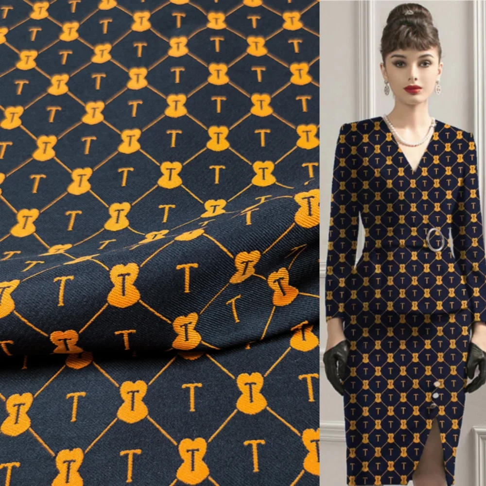 

Черная жаккардовая ветрозащитная ткань для пошива костюмов, пальто, модной оригинальной одежды, полиэстер, продается на метры