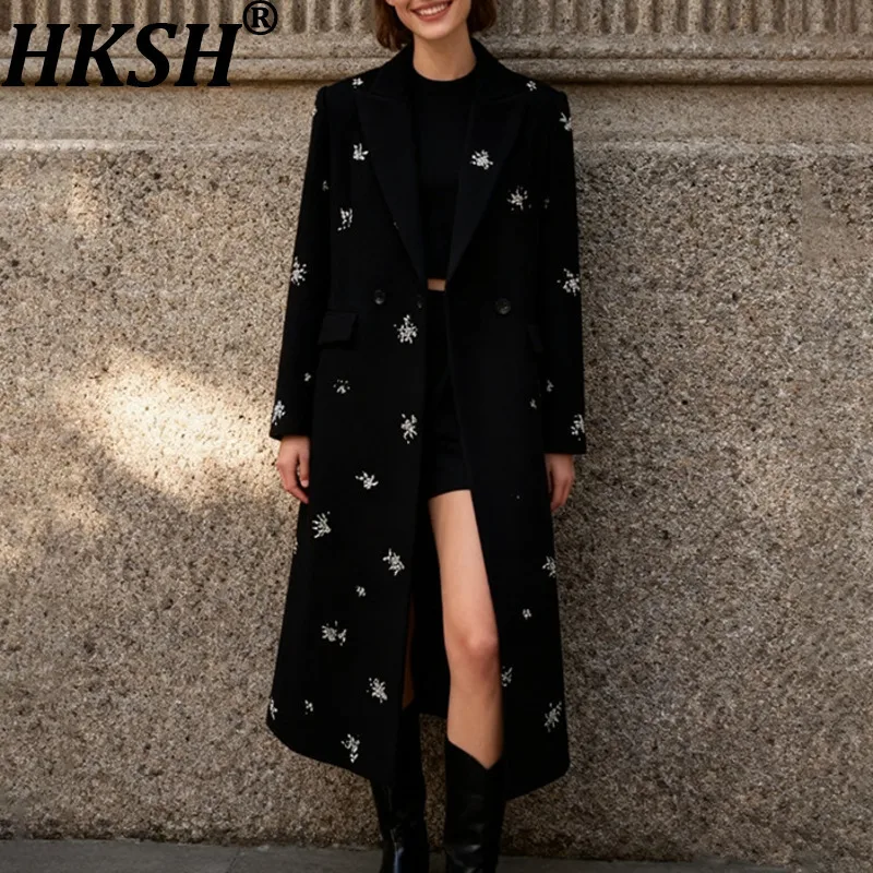 

HKSH весенне-осенний новый женский длинный пиджак с зубчатым воротником и карманами, шипами и бриллиантами, элегантный трендовый офисный женский плащ HK15229