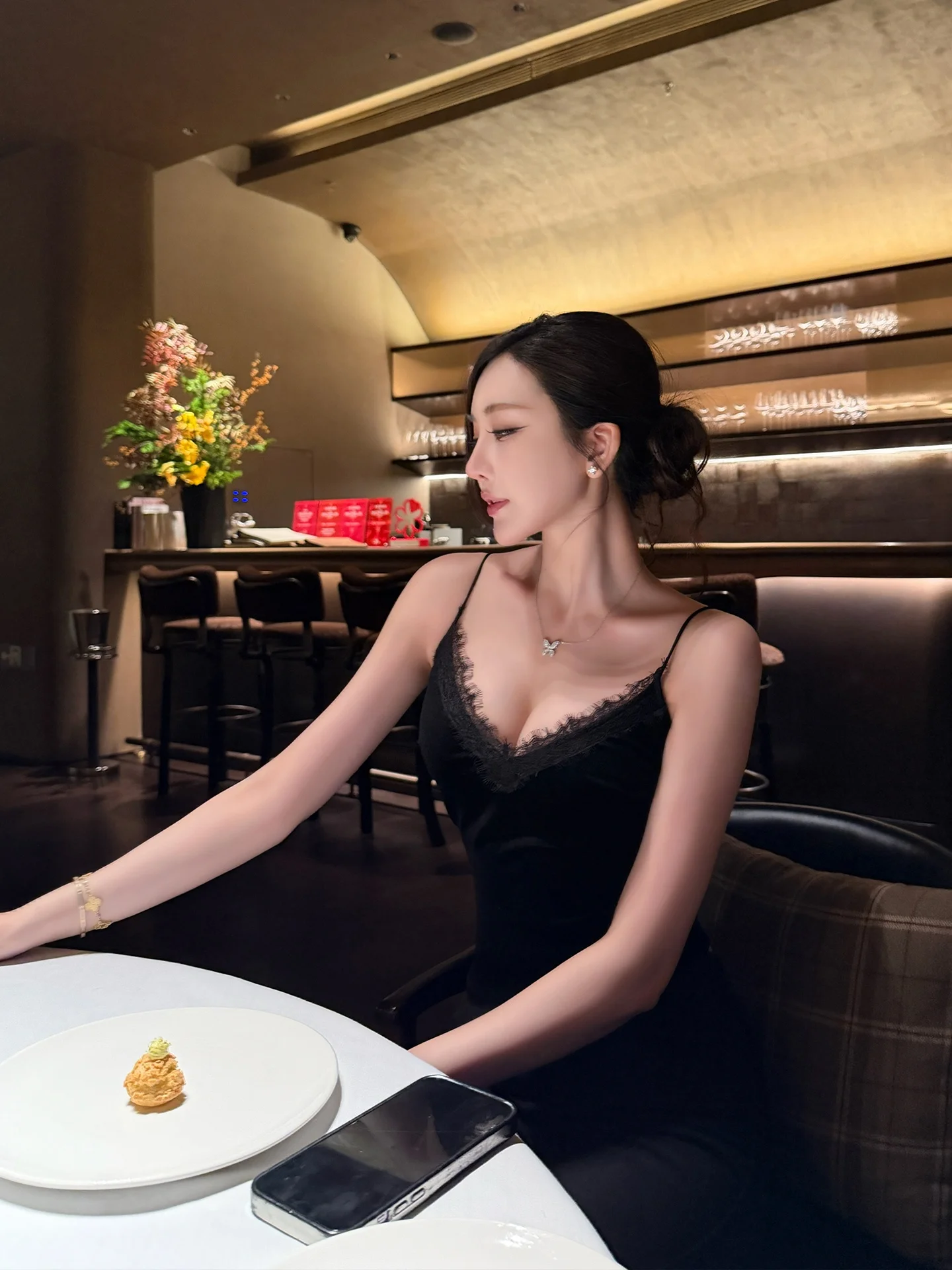 

Sexy Lace Trim Velvet Csole Tank Top Women's Inner Wear Base Layer Bustier Top Pure Color ort Length Zipper Closure